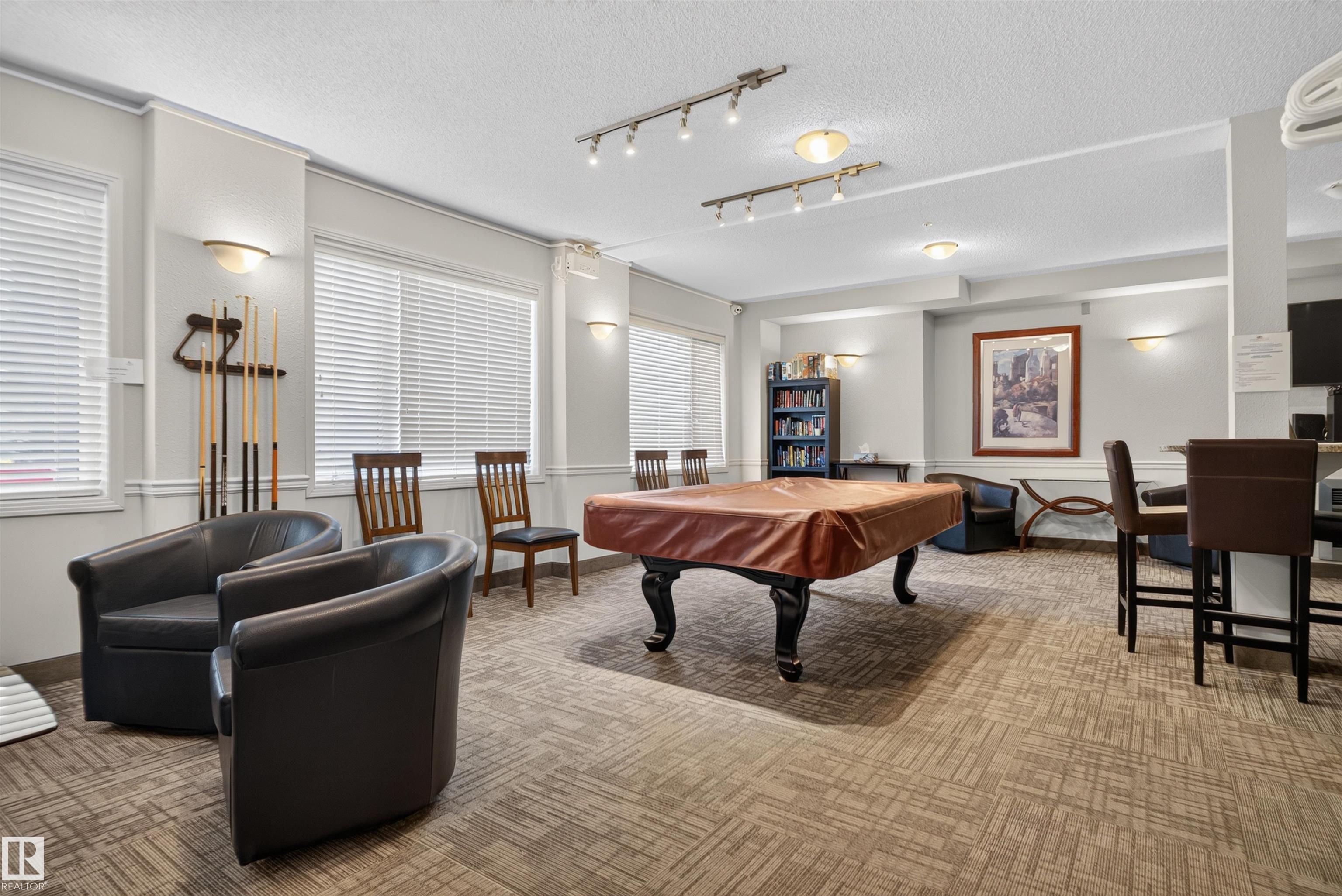 #212 2035 GRANTHAM CT NW