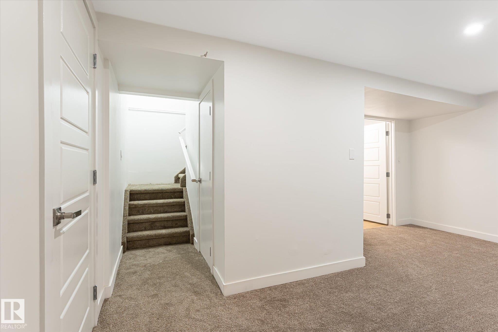 18439 66 AV NW
