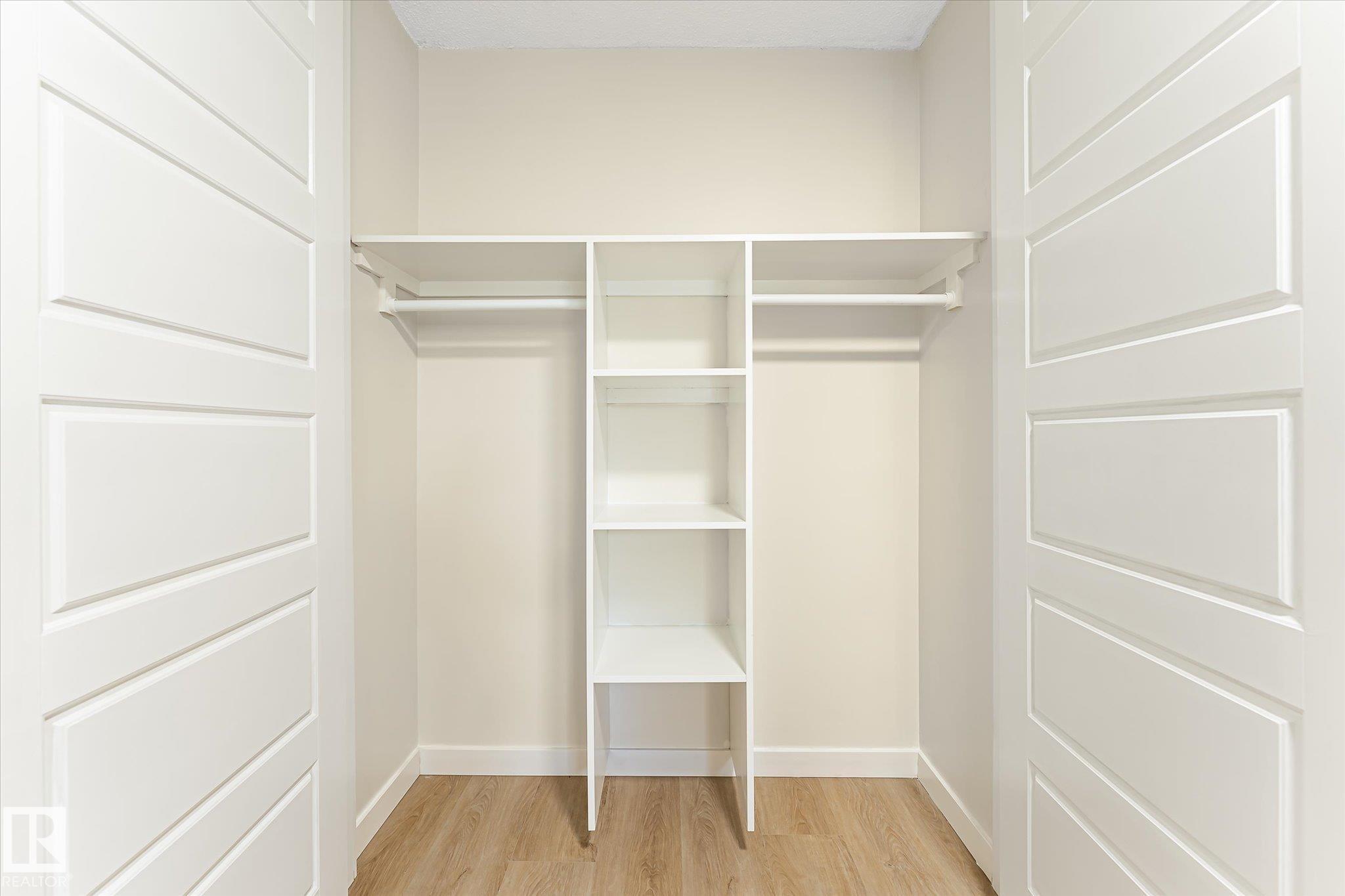 18439 66 AV NW