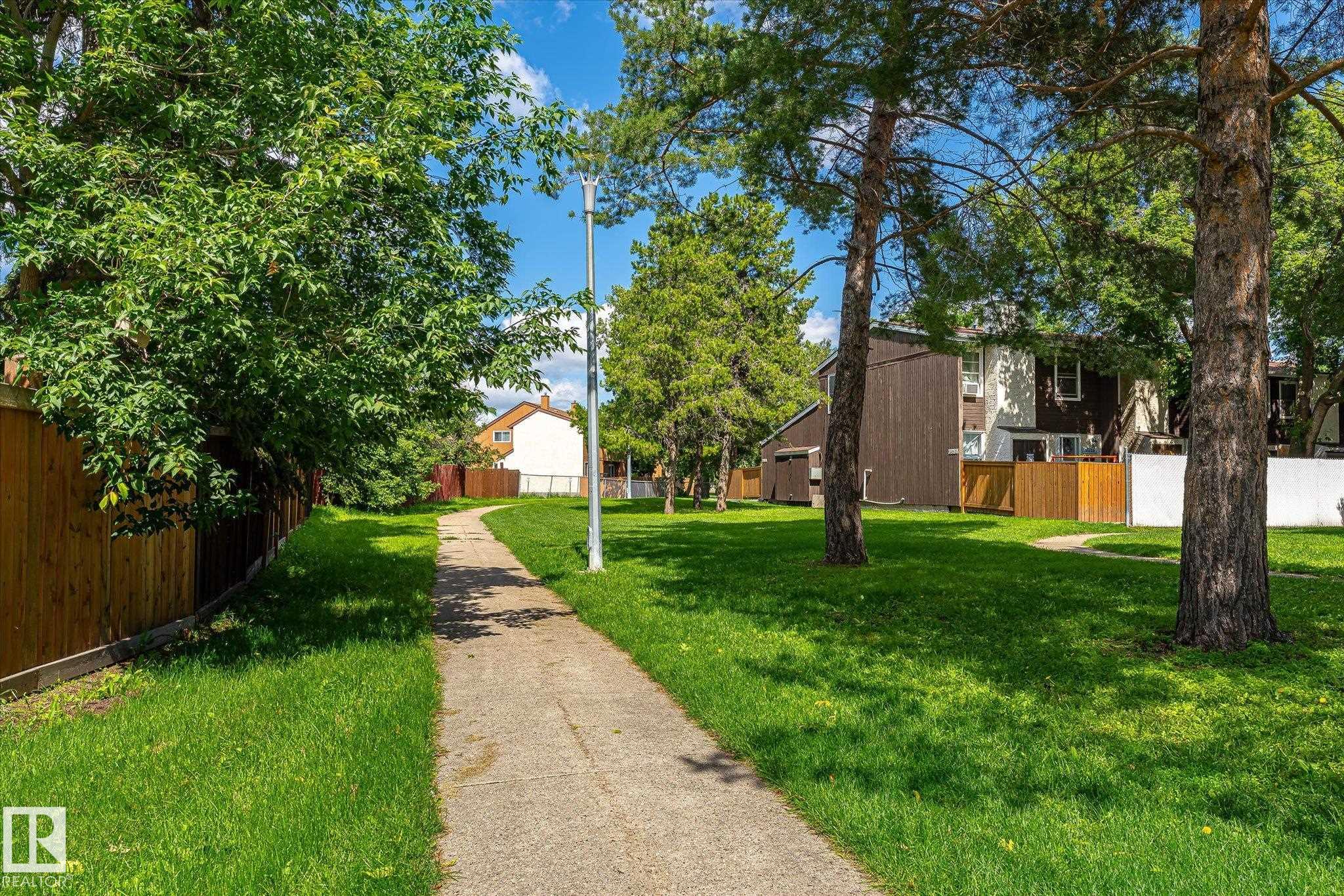 18439 66 AV NW