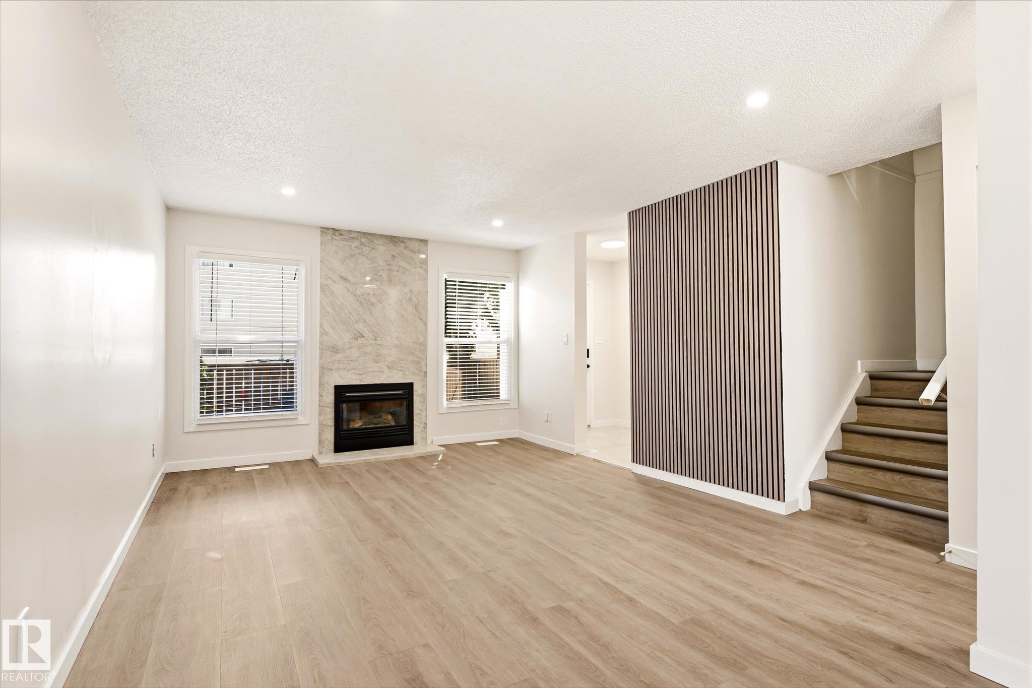 18439 66 AV NW