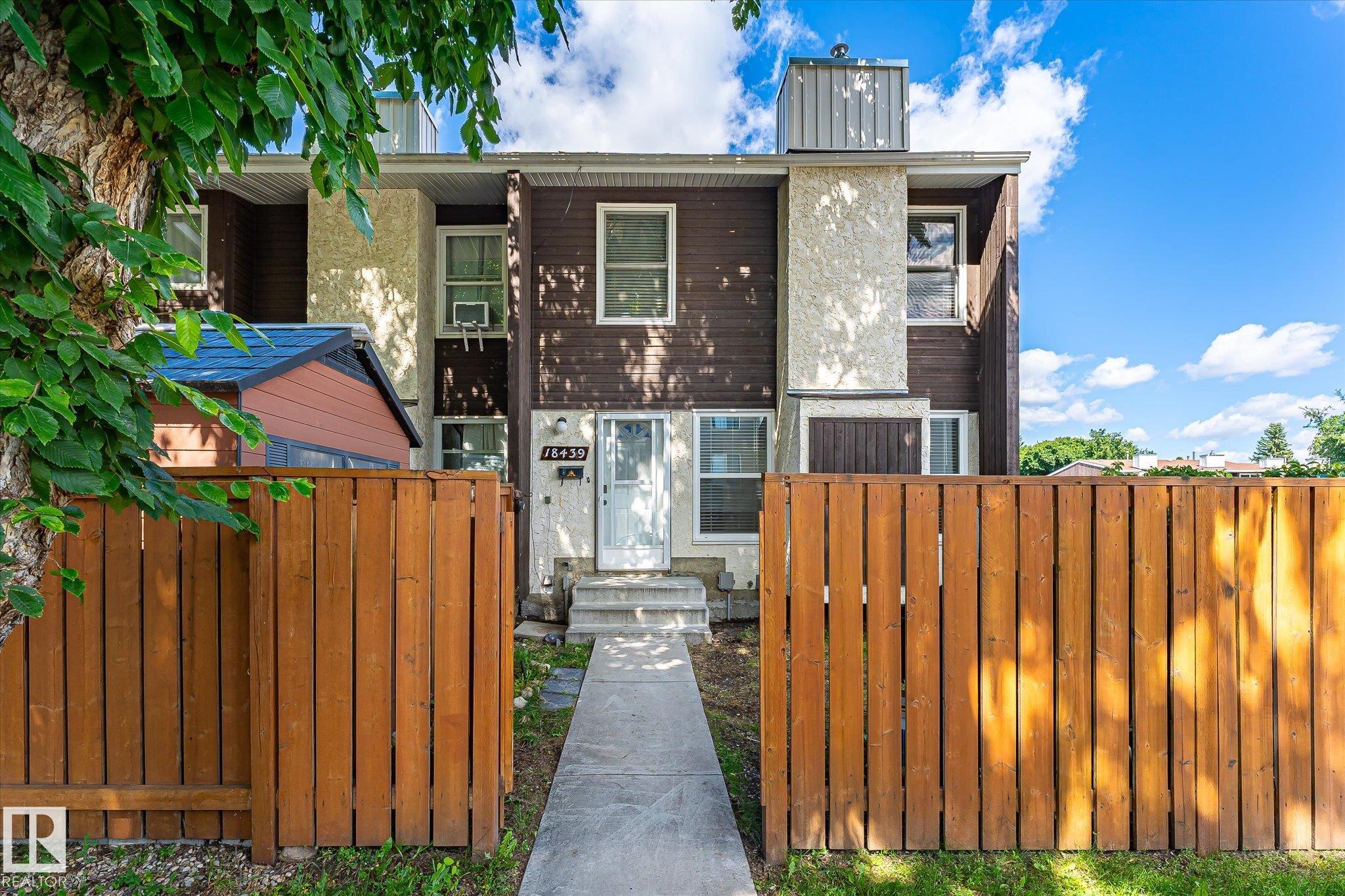 18439 66 AV NW