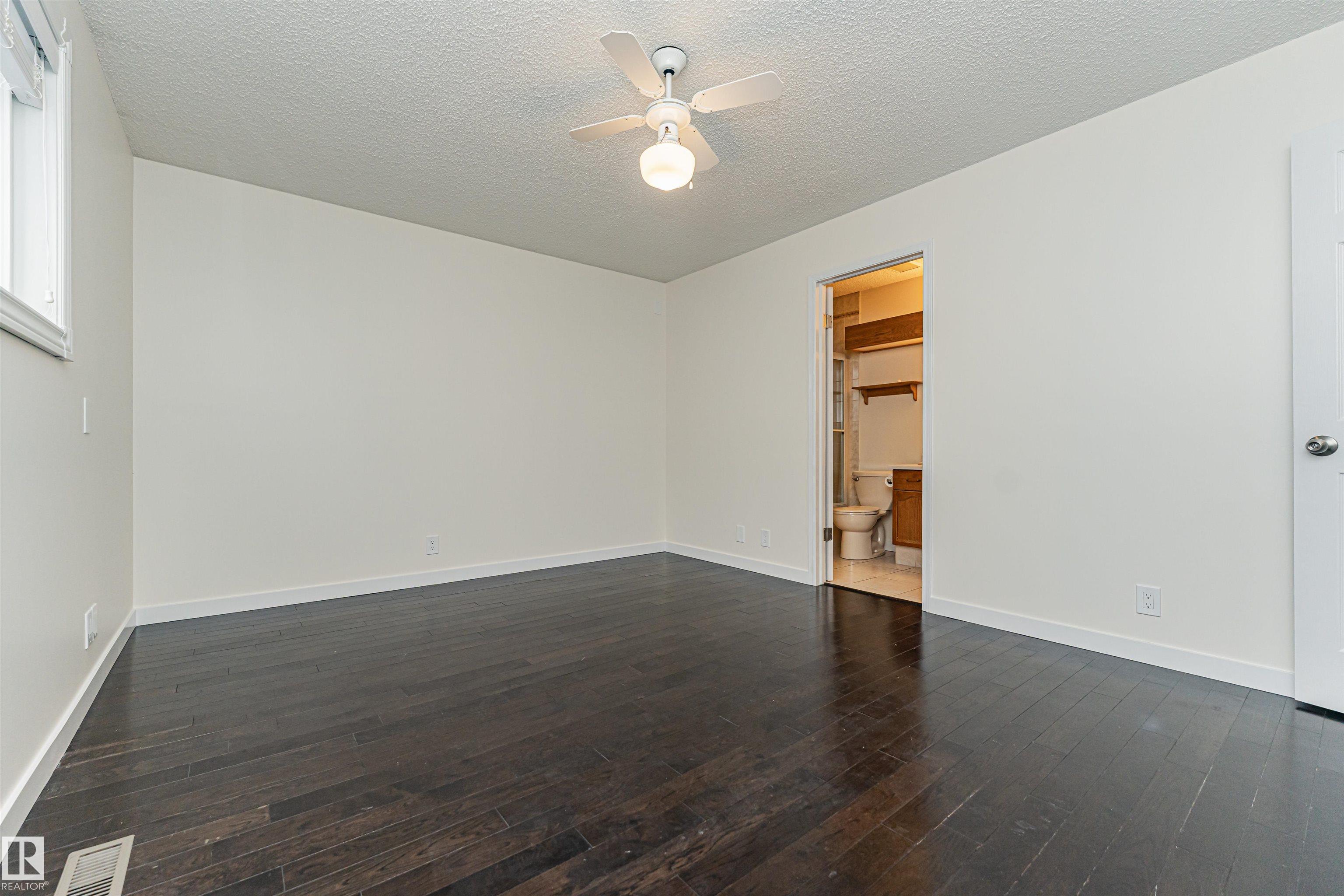 18 ABERDEEN WY