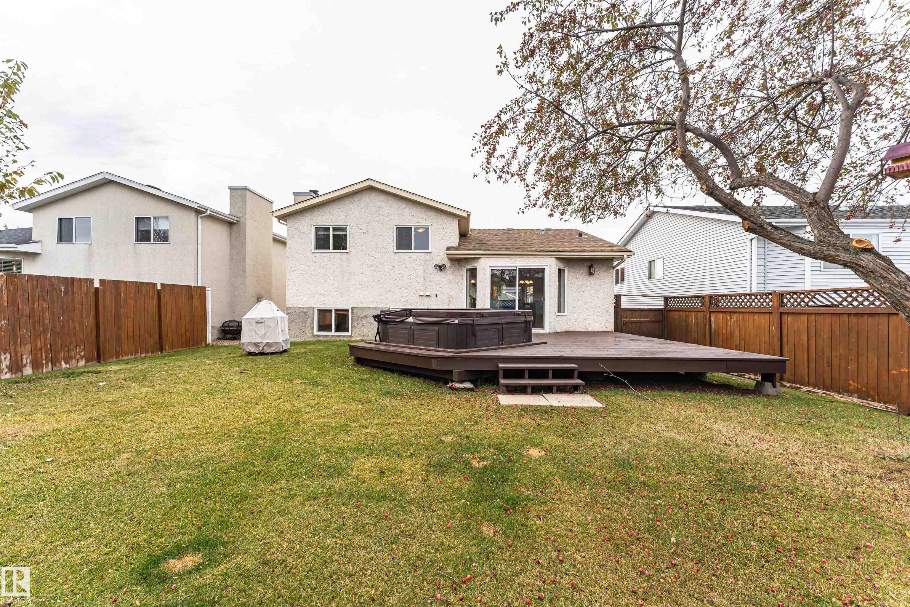 18 ABERDEEN WY