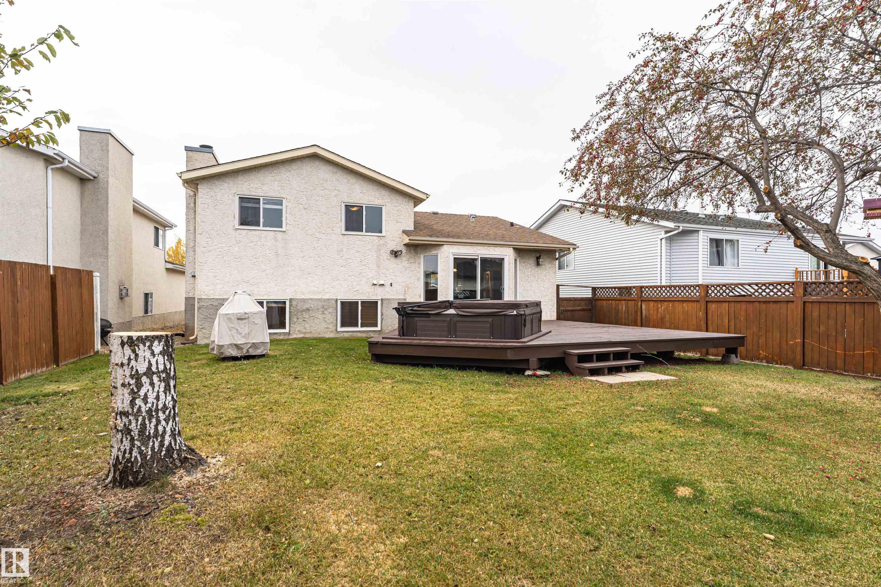 18 ABERDEEN WY