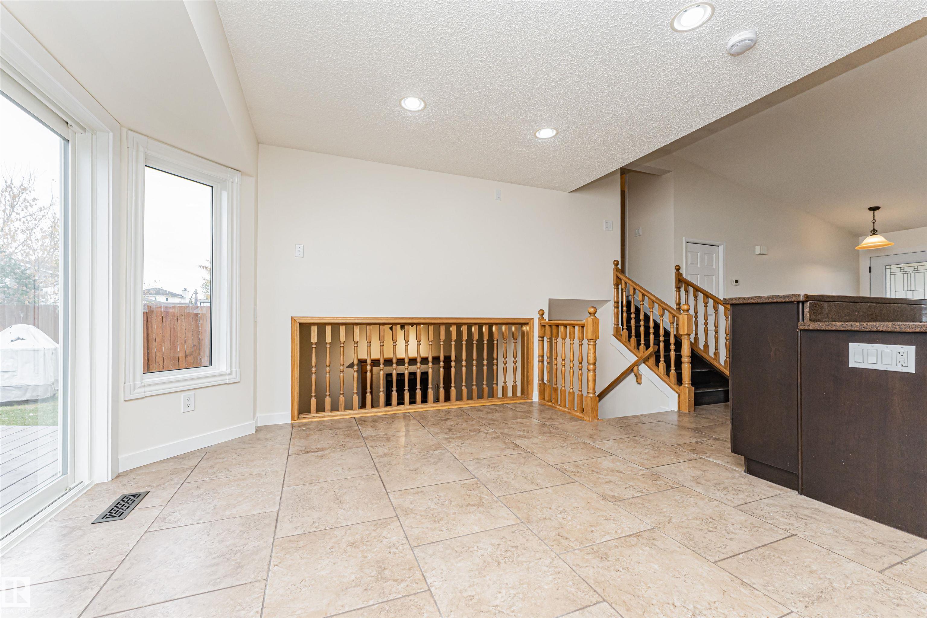 18 ABERDEEN WY