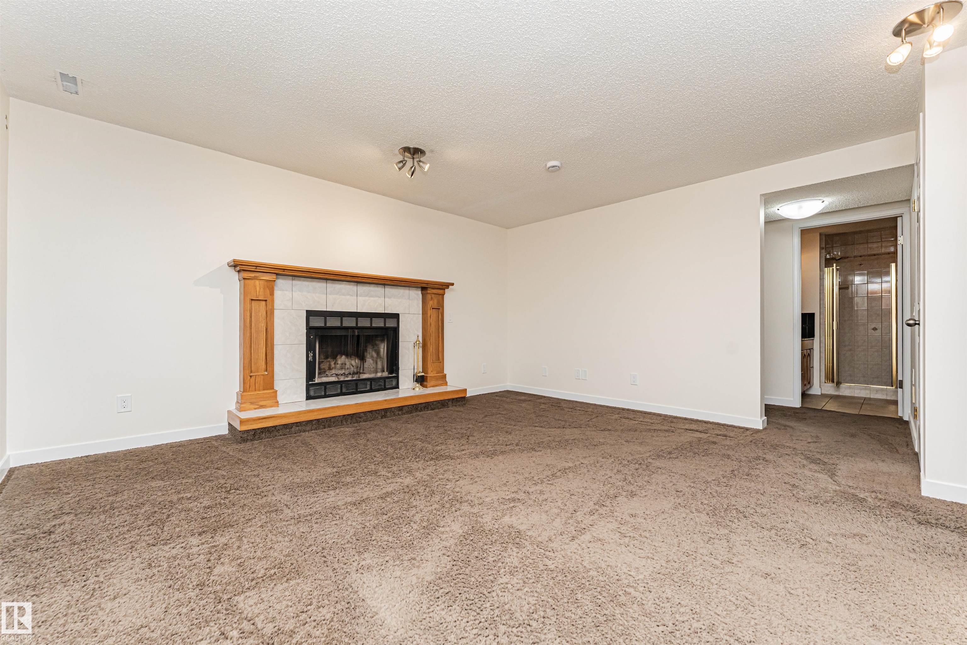 18 ABERDEEN WY
