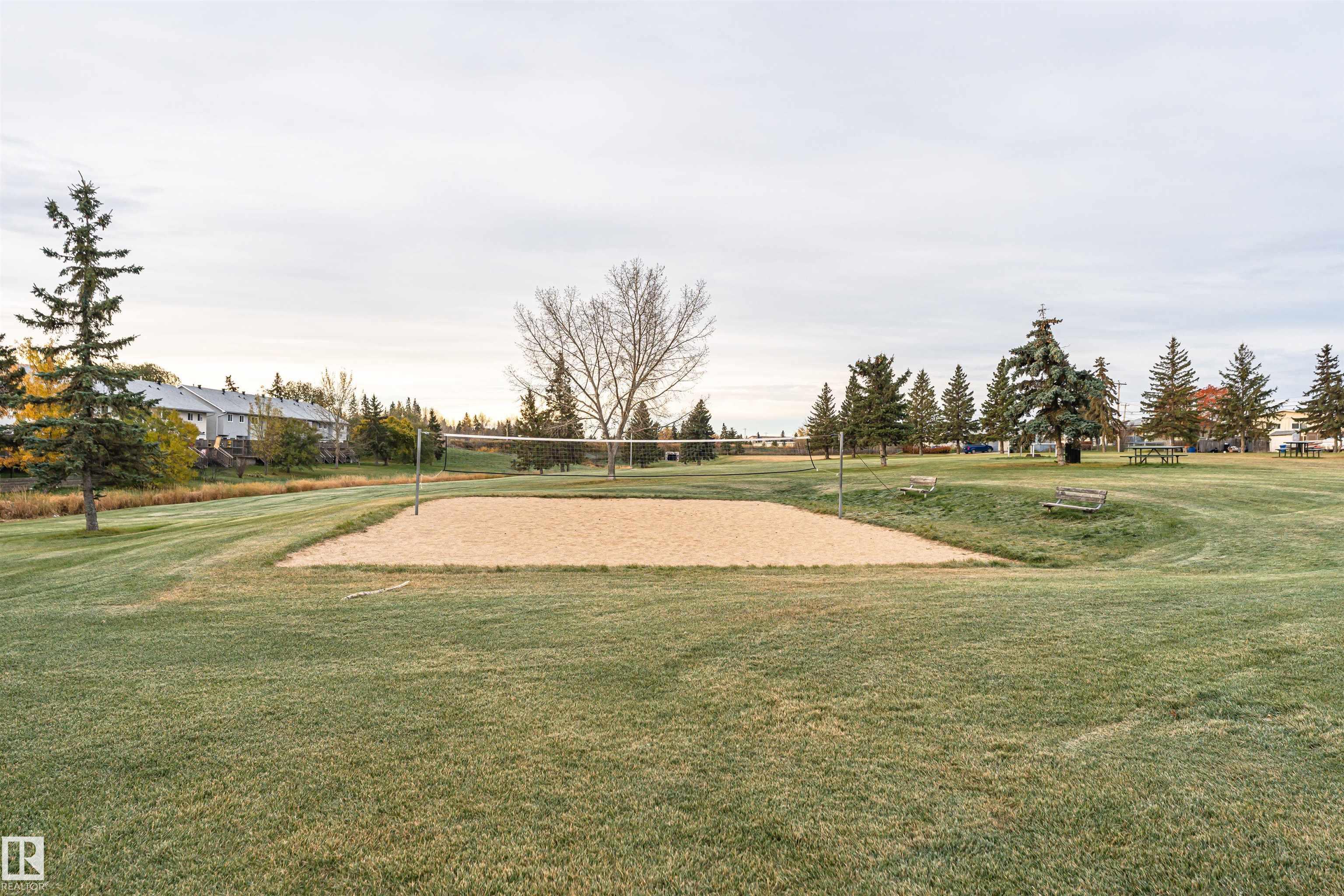 18 ABERDEEN WY