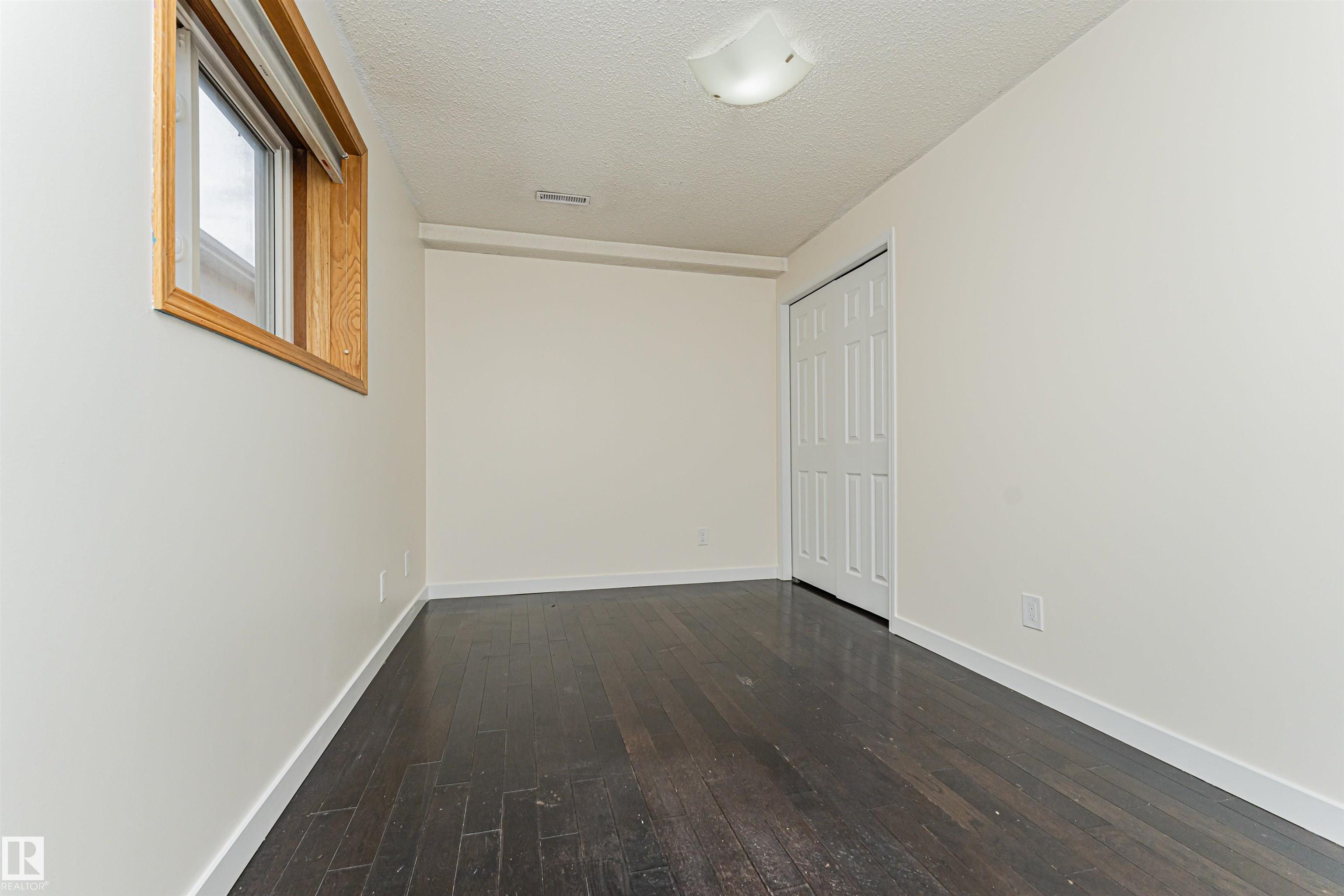 18 ABERDEEN WY