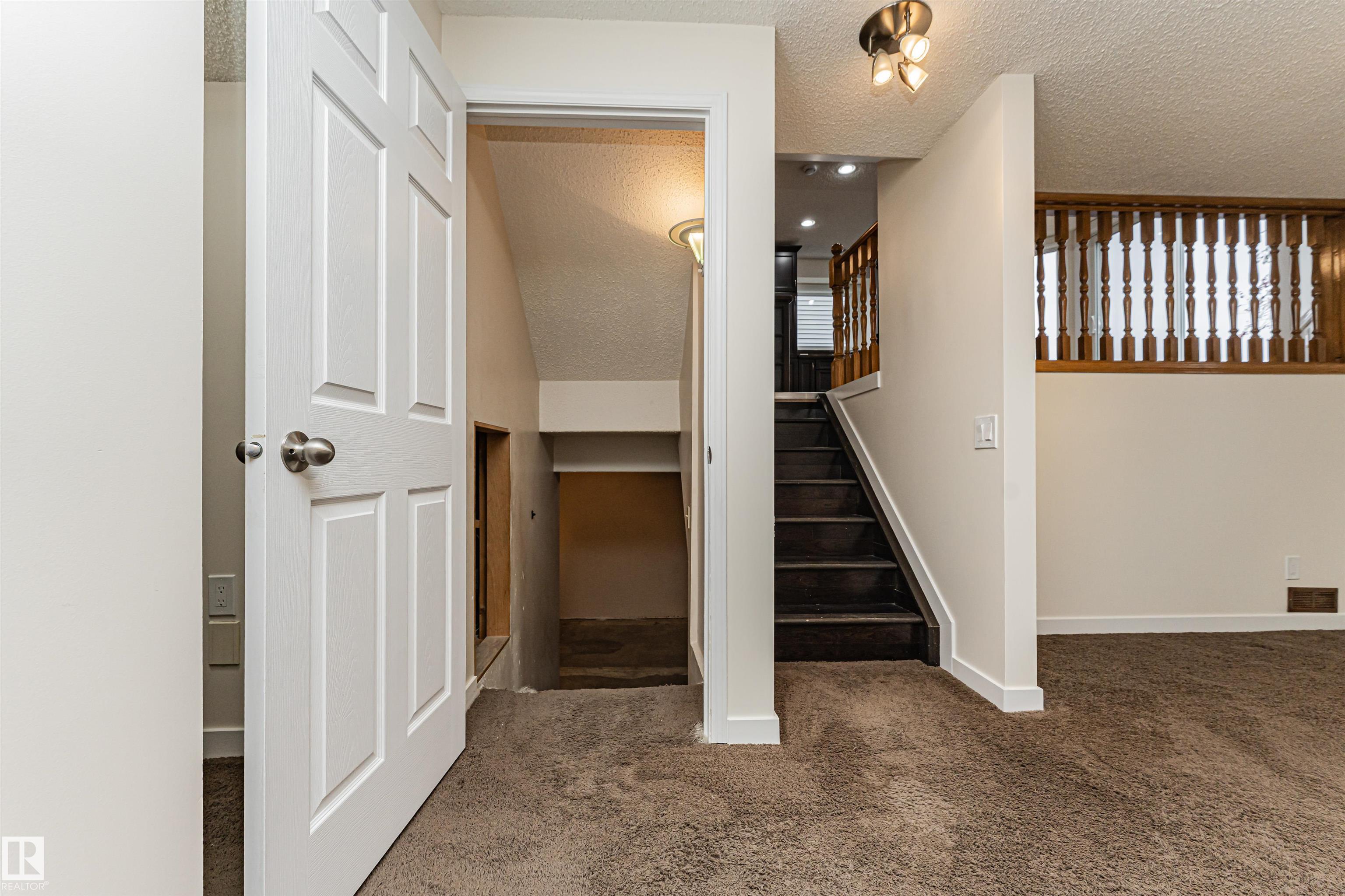 18 ABERDEEN WY