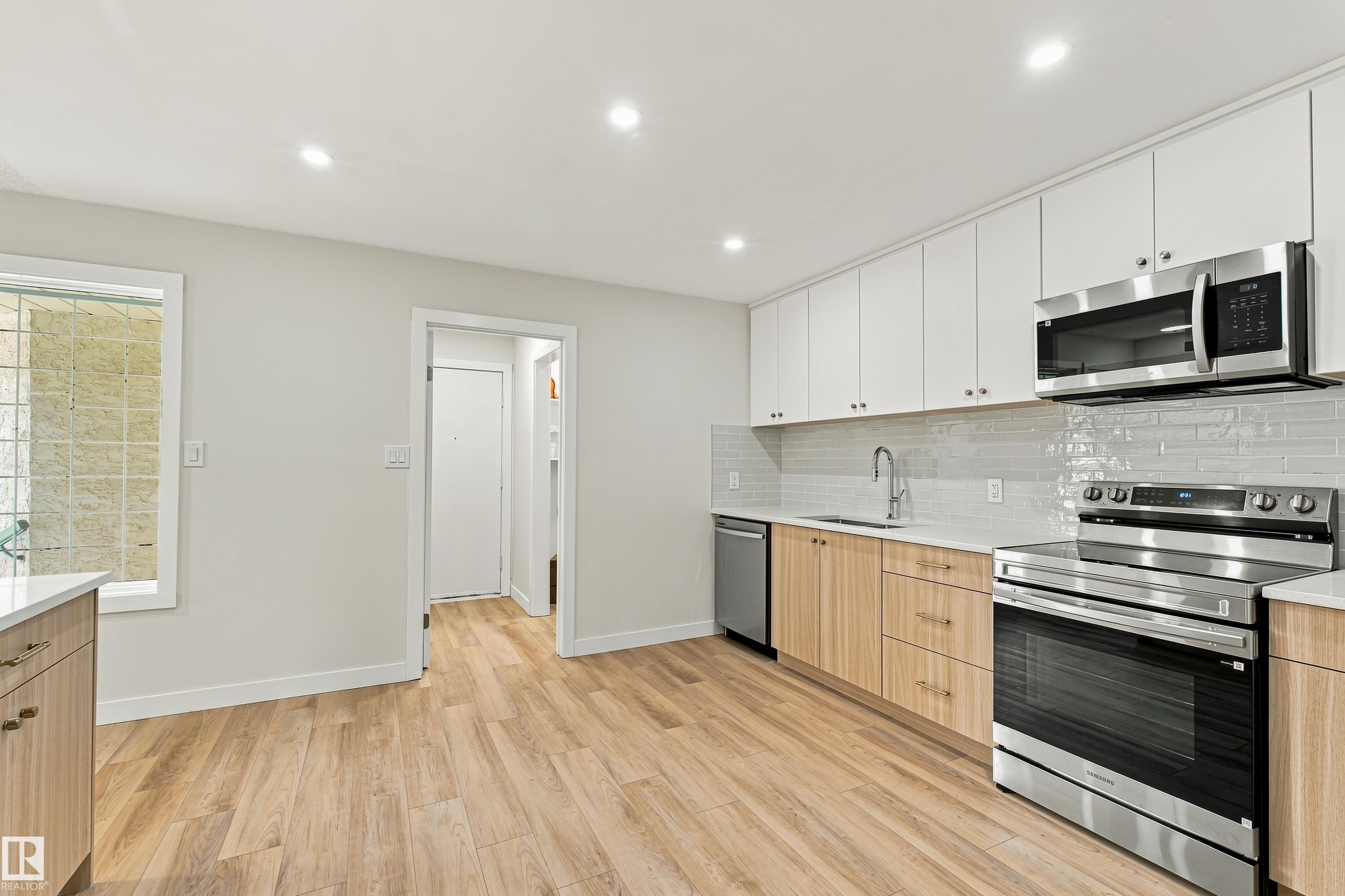 #21 9375 172 ST NW