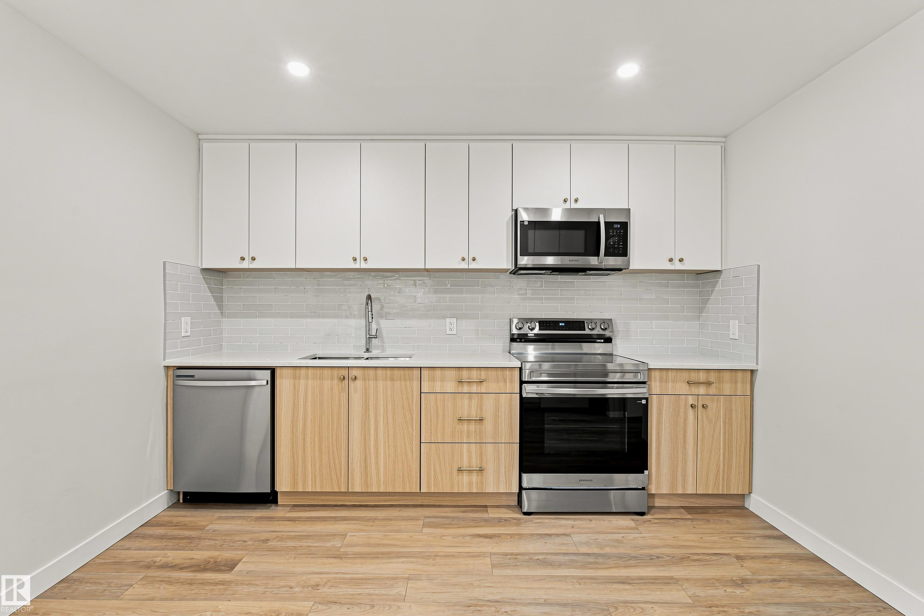 #21 9375 172 ST NW