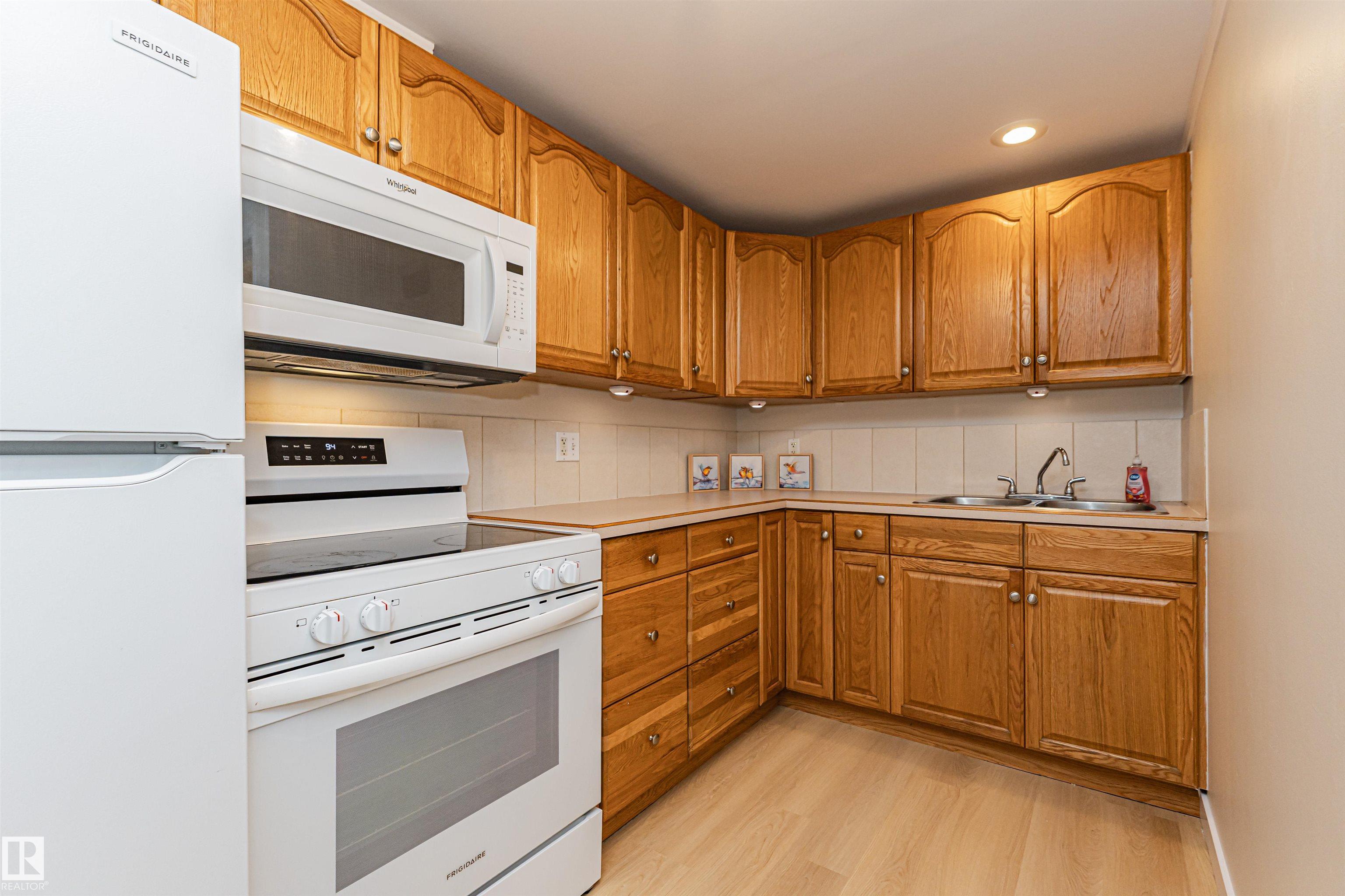 29 GRENFELL AV
