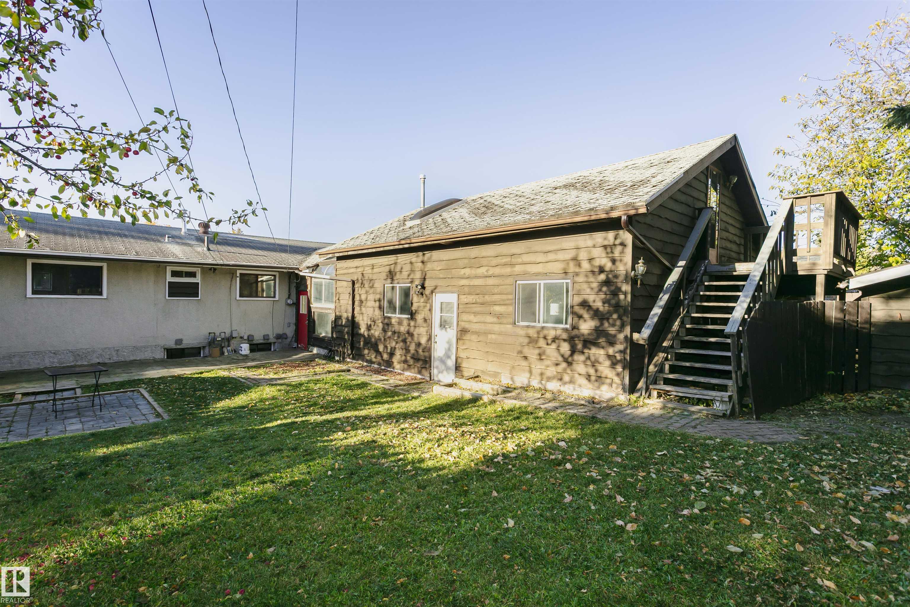 7 SHERIDAN DR
