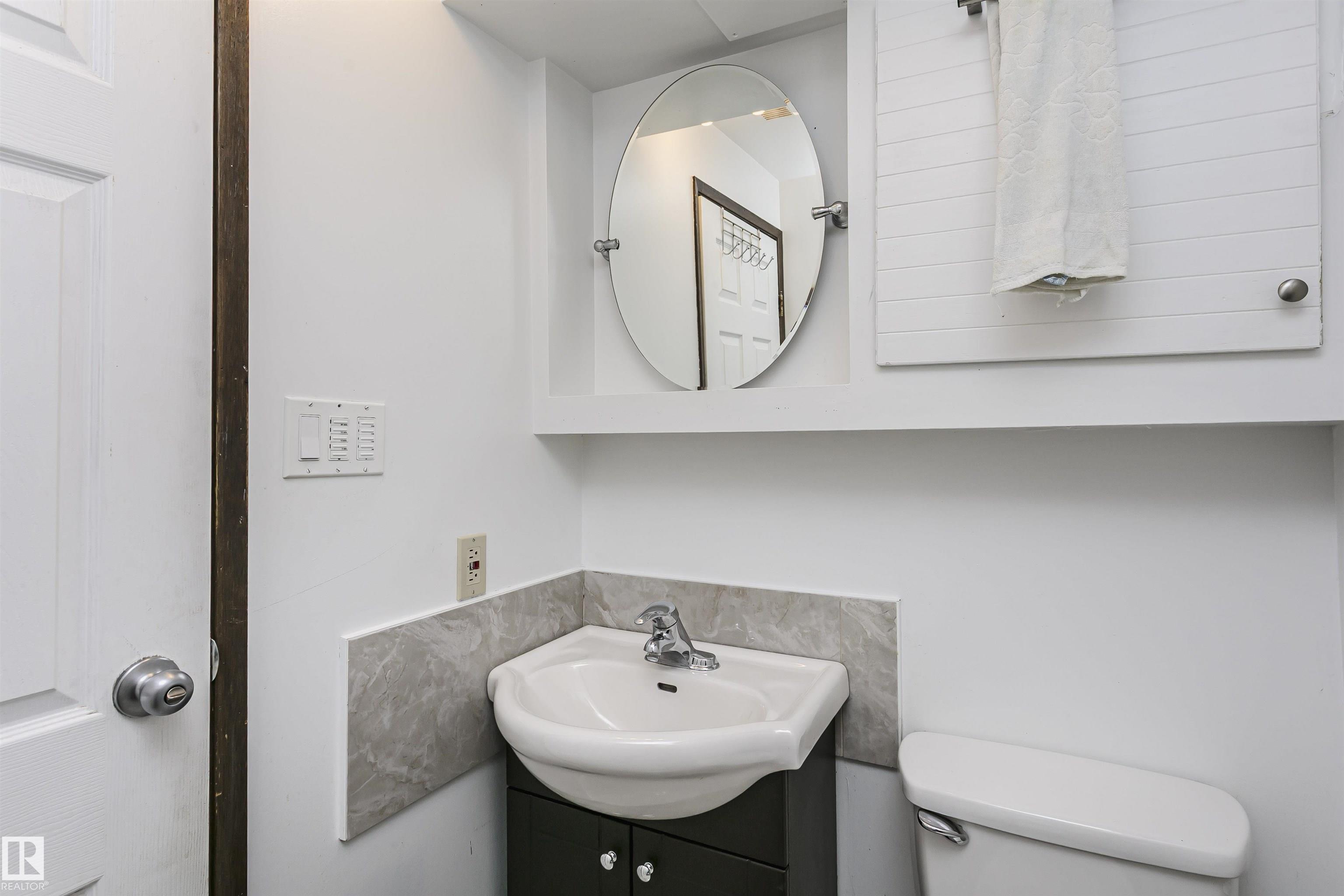 7 SHERIDAN DR