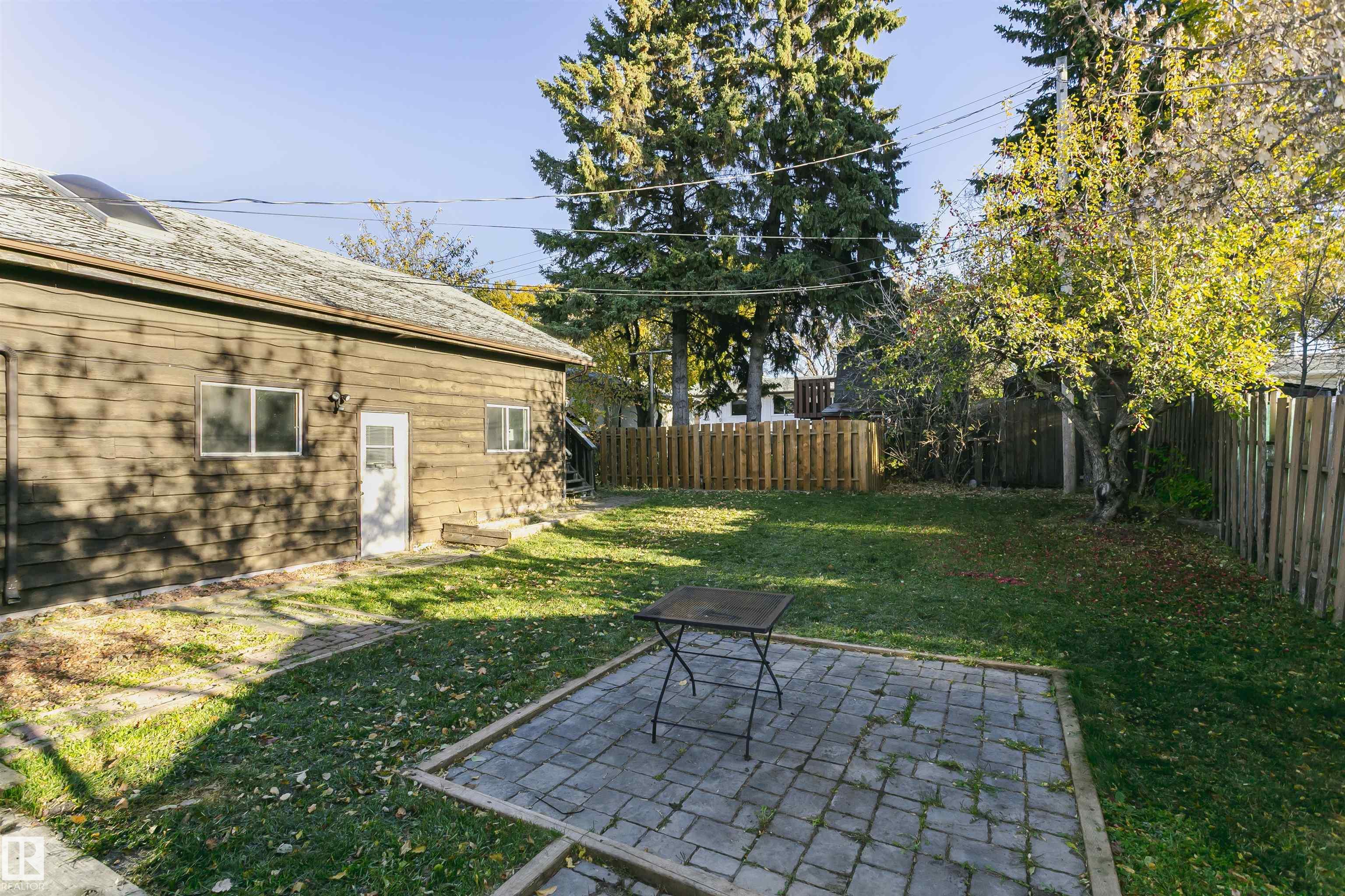7 SHERIDAN DR