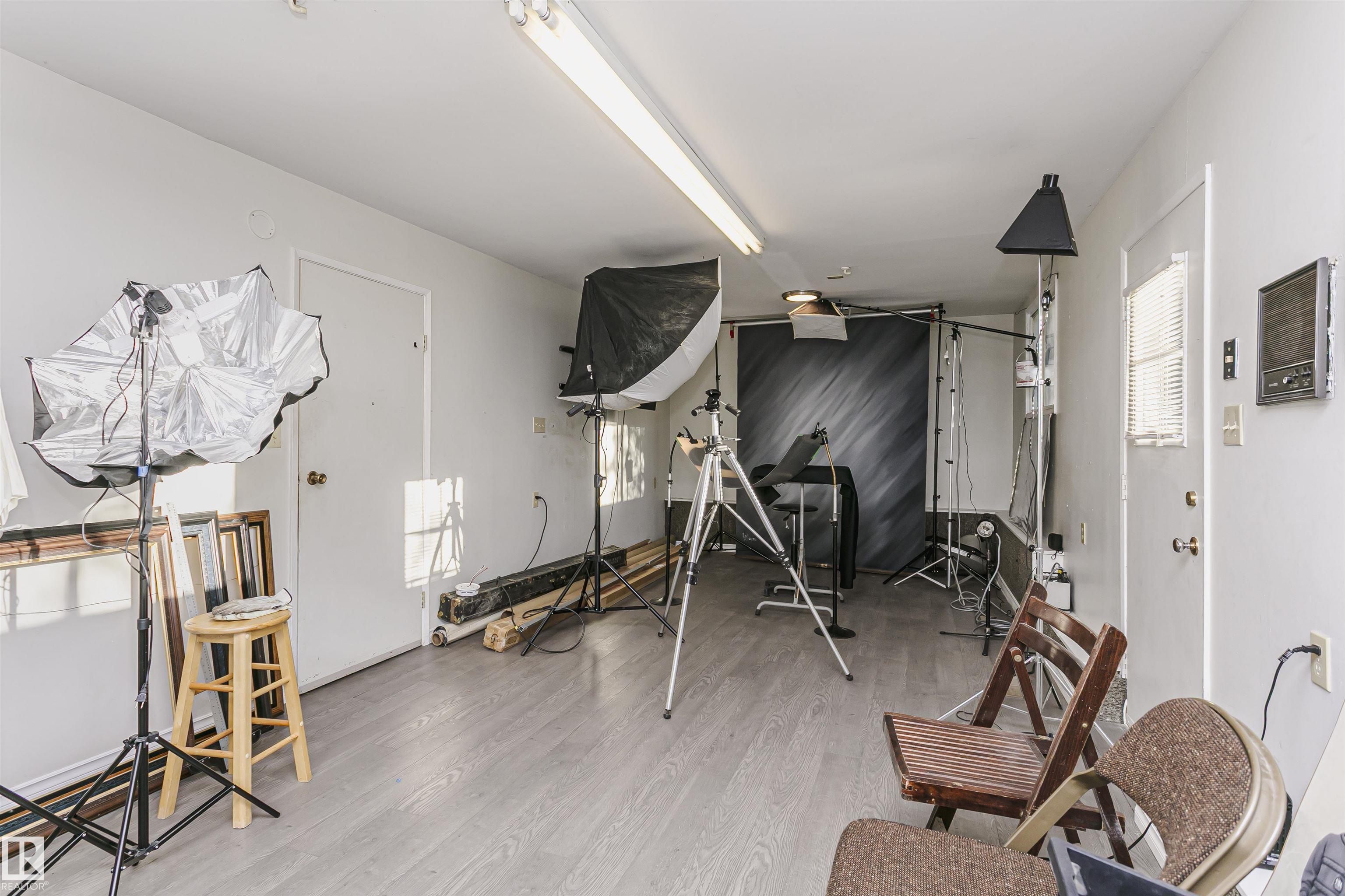 7 SHERIDAN DR
