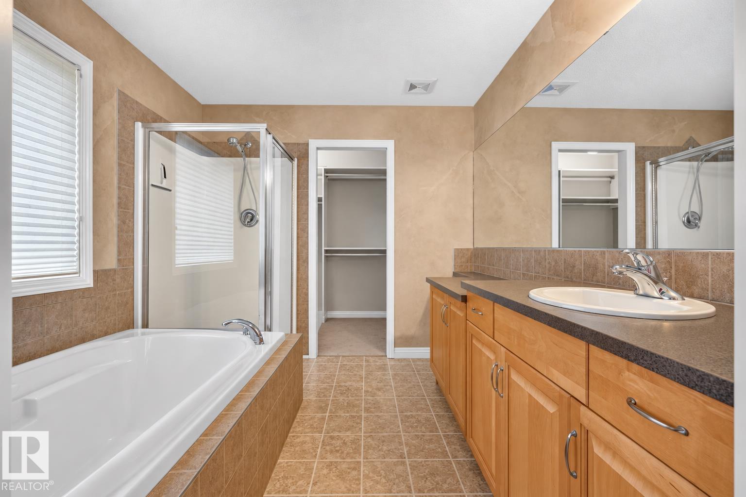 114 EASTGATE WY