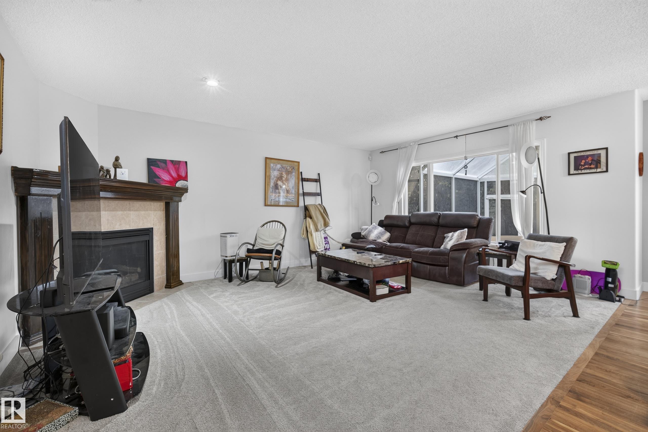 114 EASTGATE WY