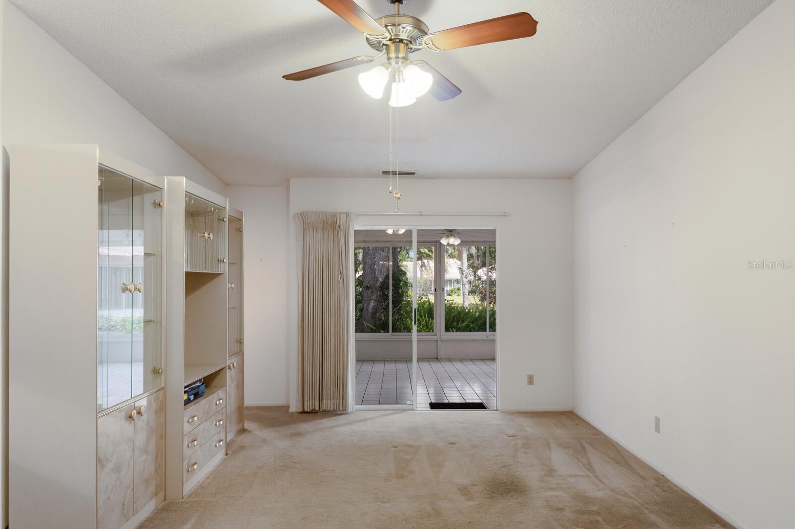 5712 GARDEN LAKES DR