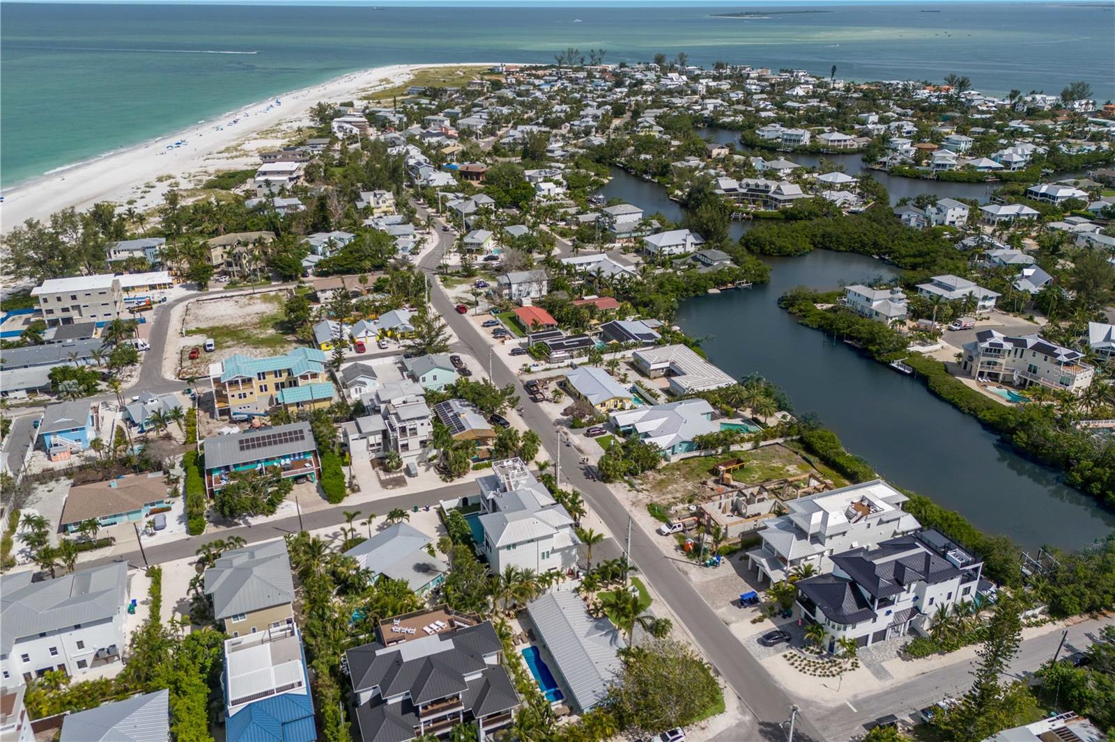 401 N SHORE DR