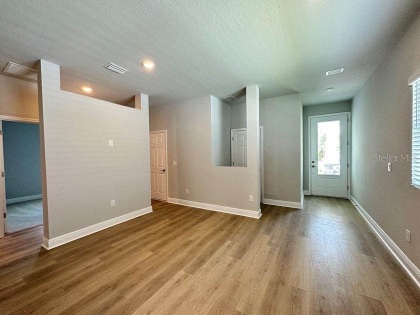 1403 COLUMBIA AVE