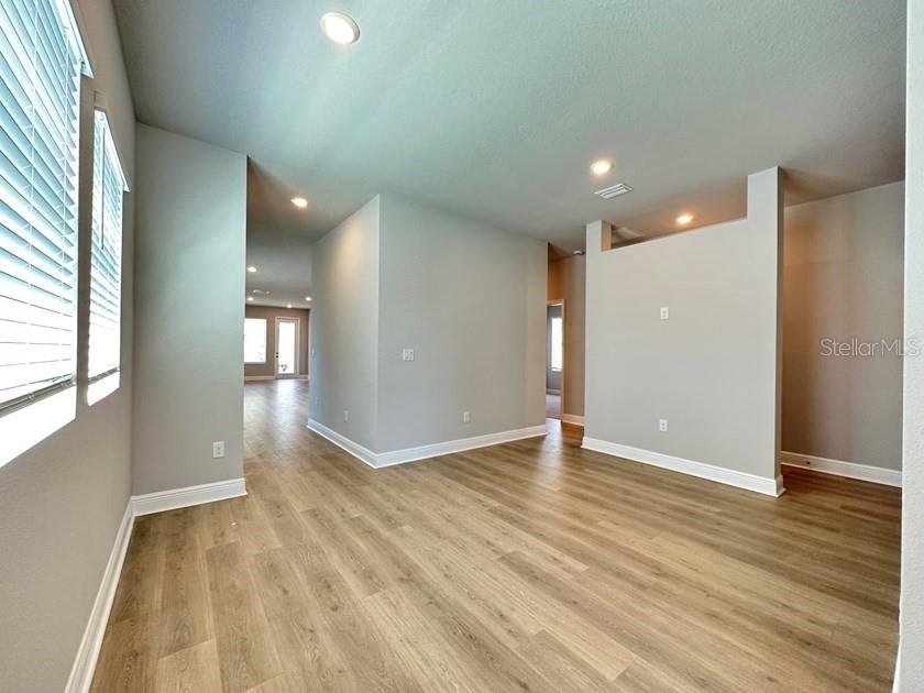 1403 COLUMBIA AVE