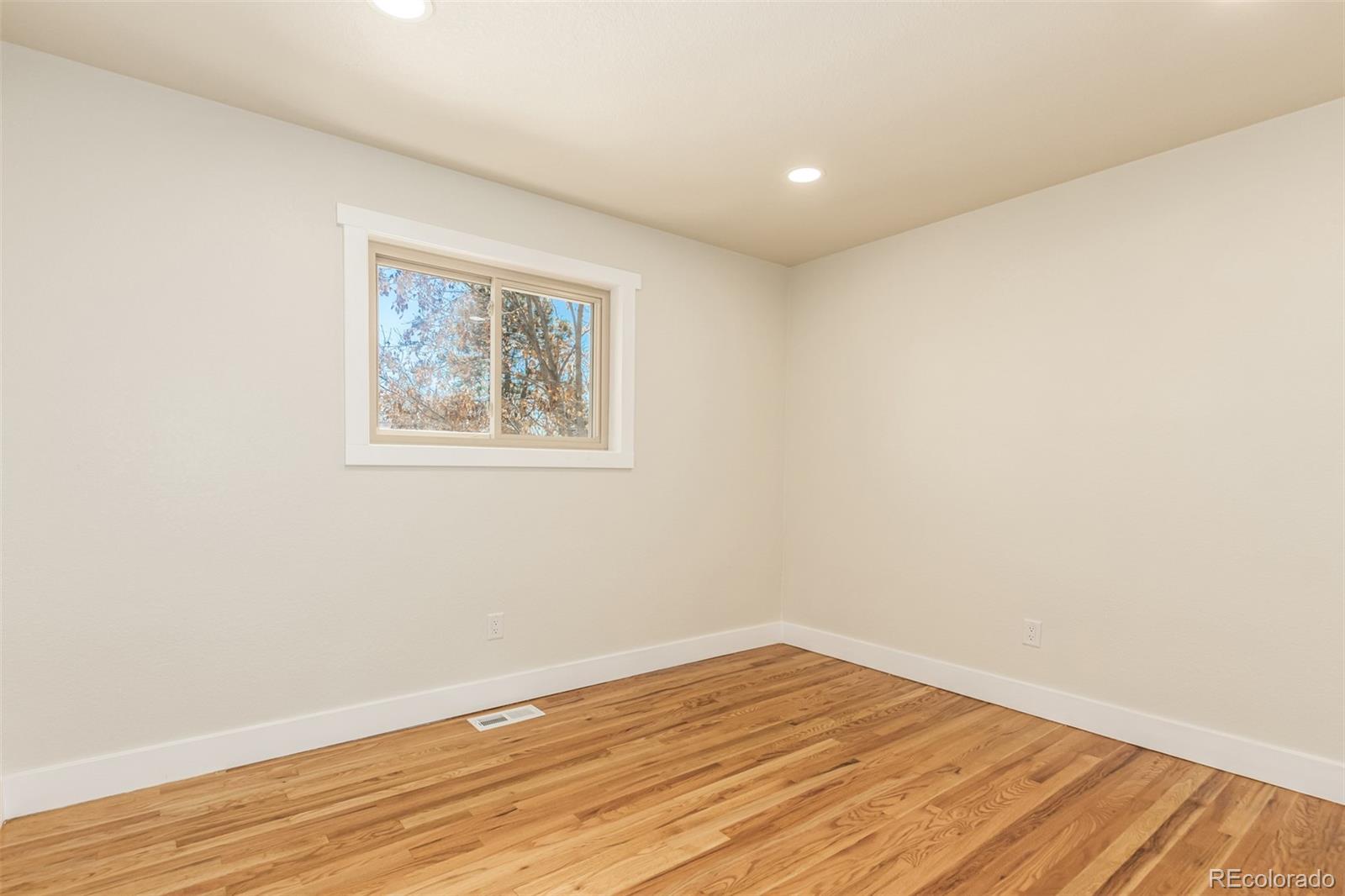 7273 W 35th Place