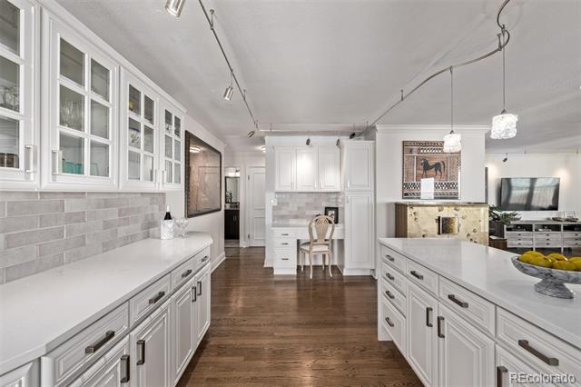 1551 Larimer Street Unit: 2704
