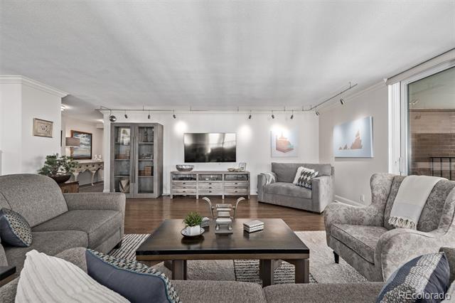 1551 Larimer Street Unit: 2704