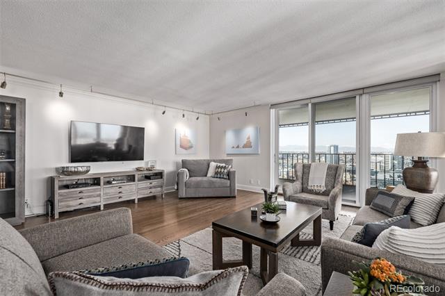 1551 Larimer Street Unit: 2704