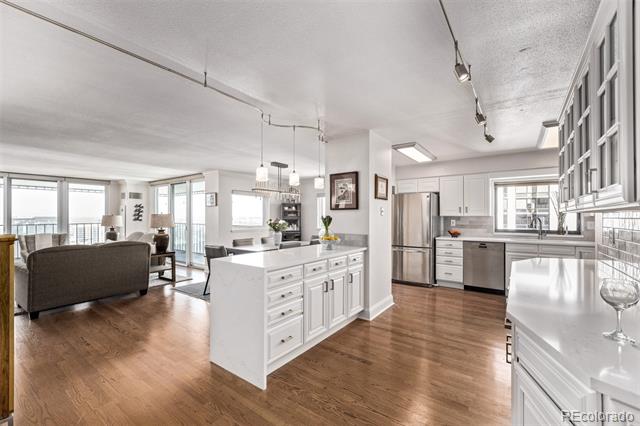 1551 Larimer Street Unit: 2704