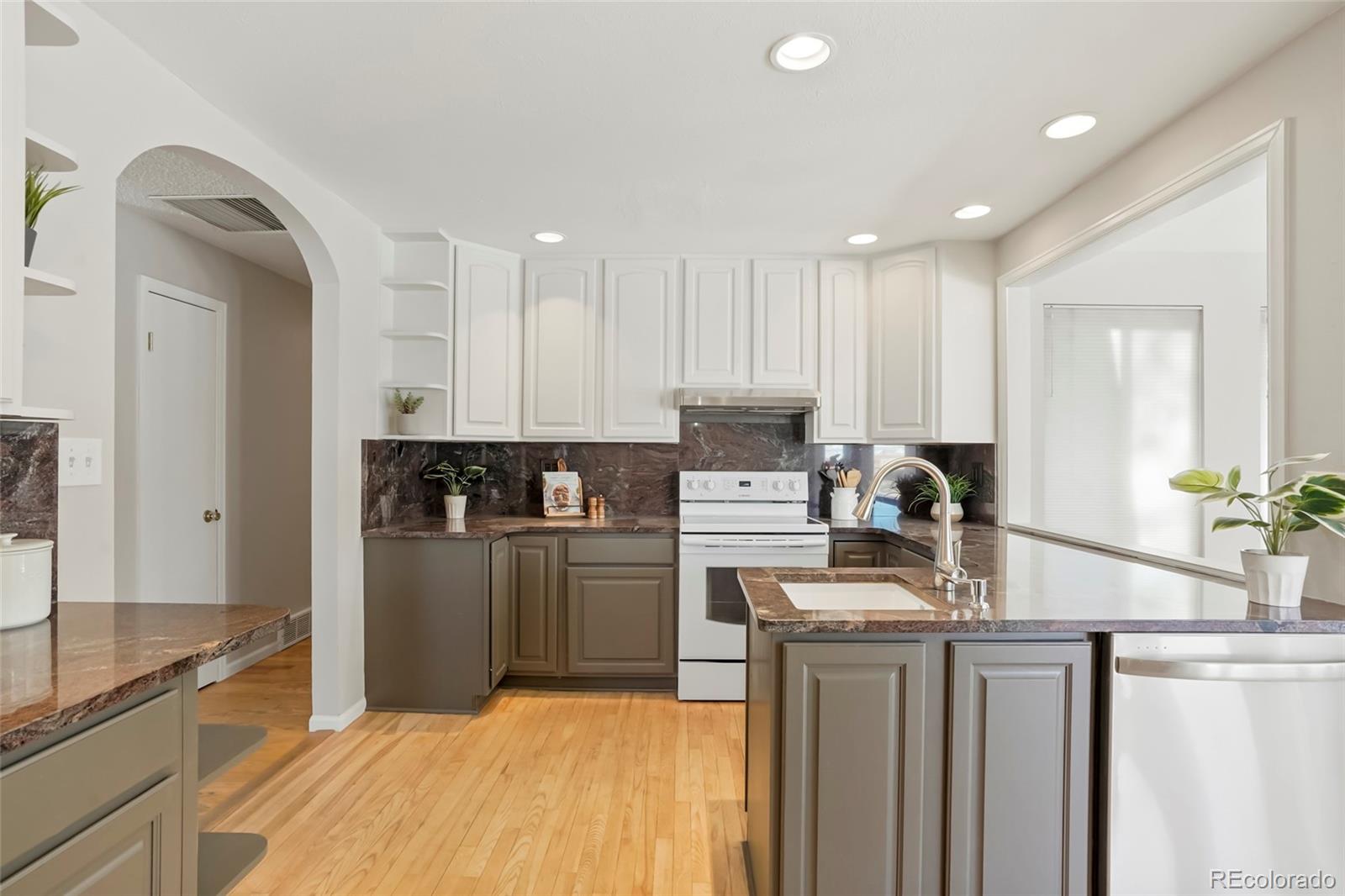 1557 S Pierson Street