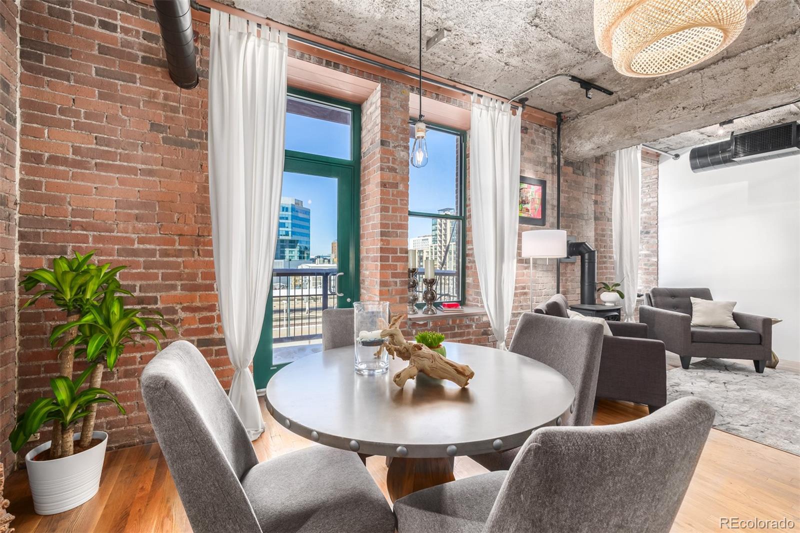 1801 Wynkoop Street Unit: 301