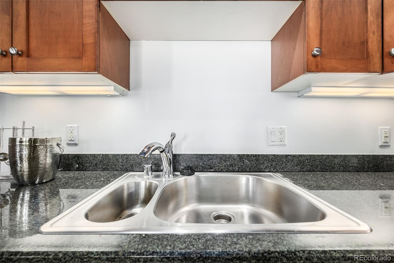 1801 Wynkoop Street Unit: 301