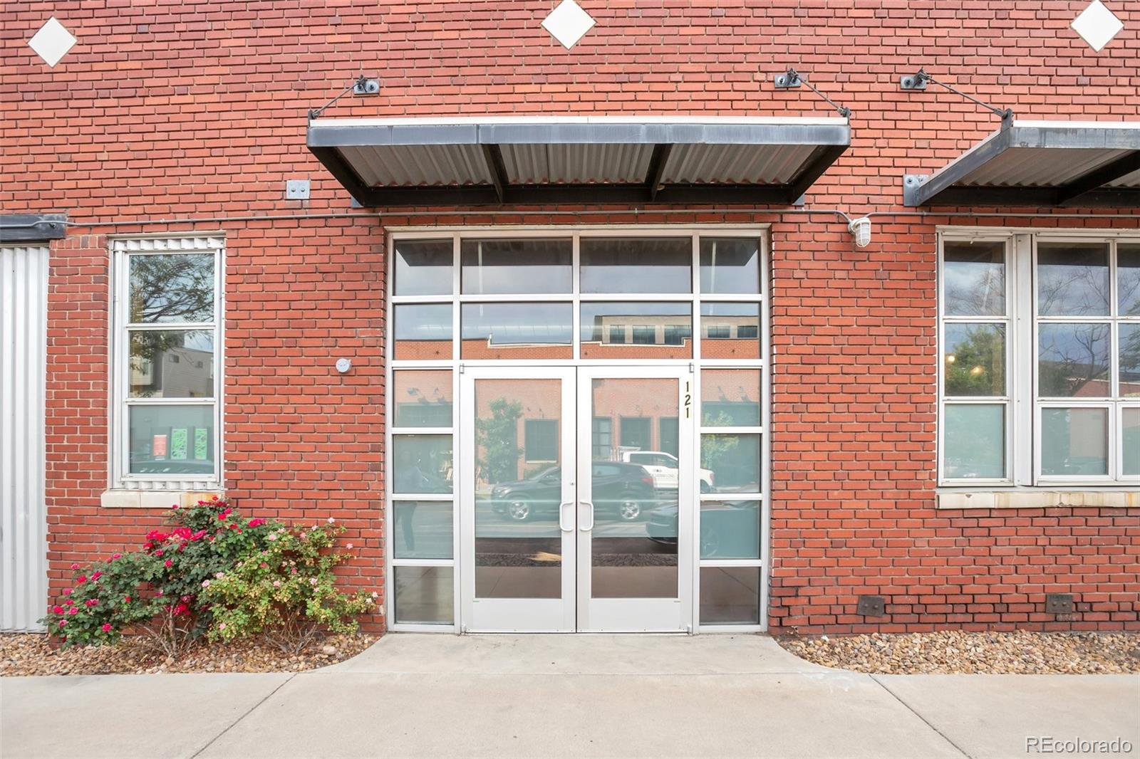 3033 Blake Street Unit: 121