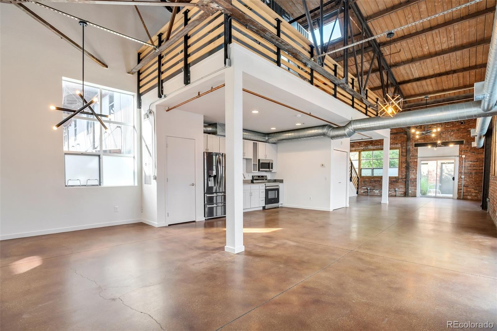 3033 Blake Street Unit: 121