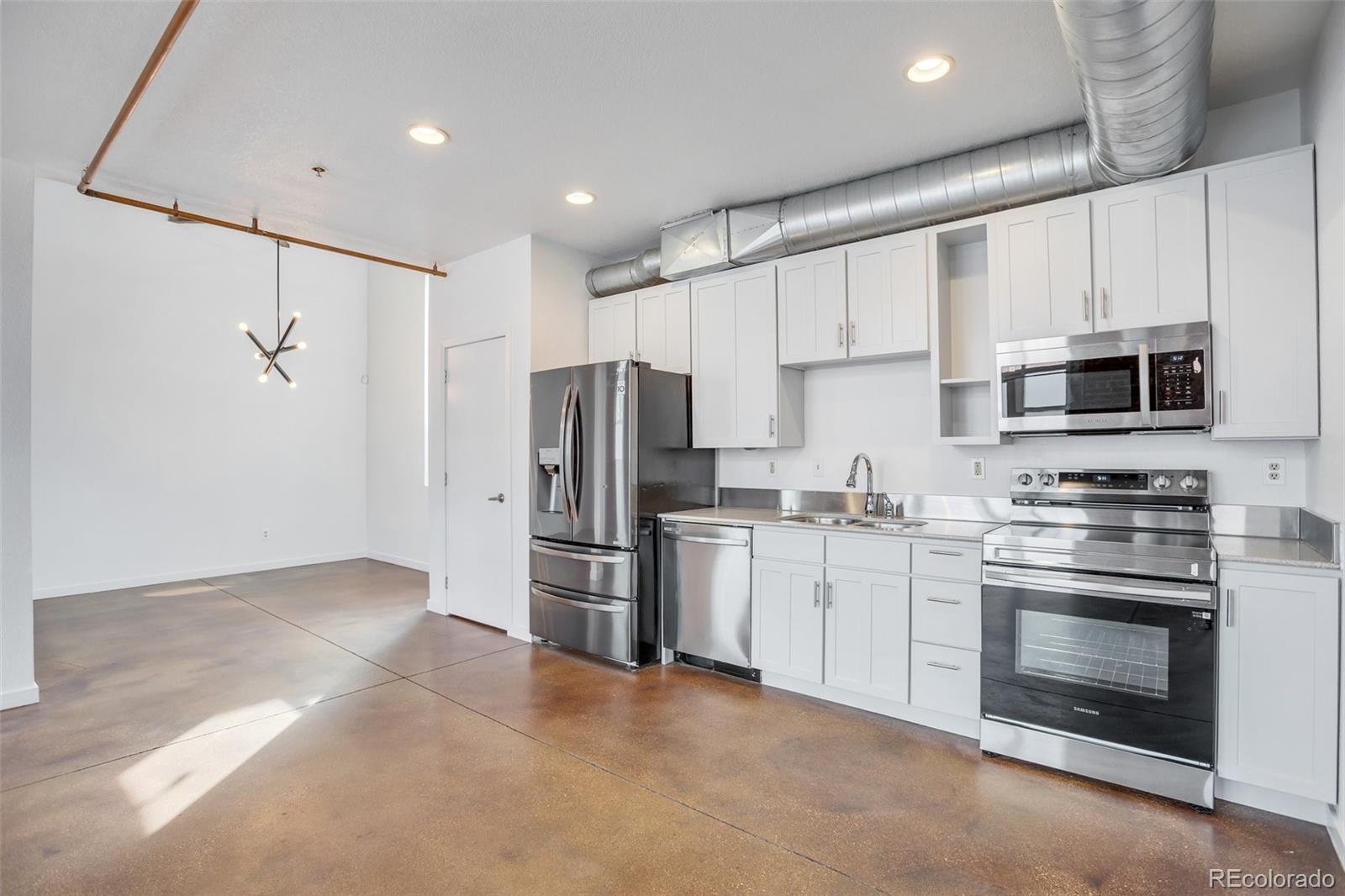 3033 Blake Street Unit: 121