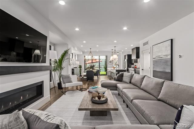 2625 W 23rd Avenue