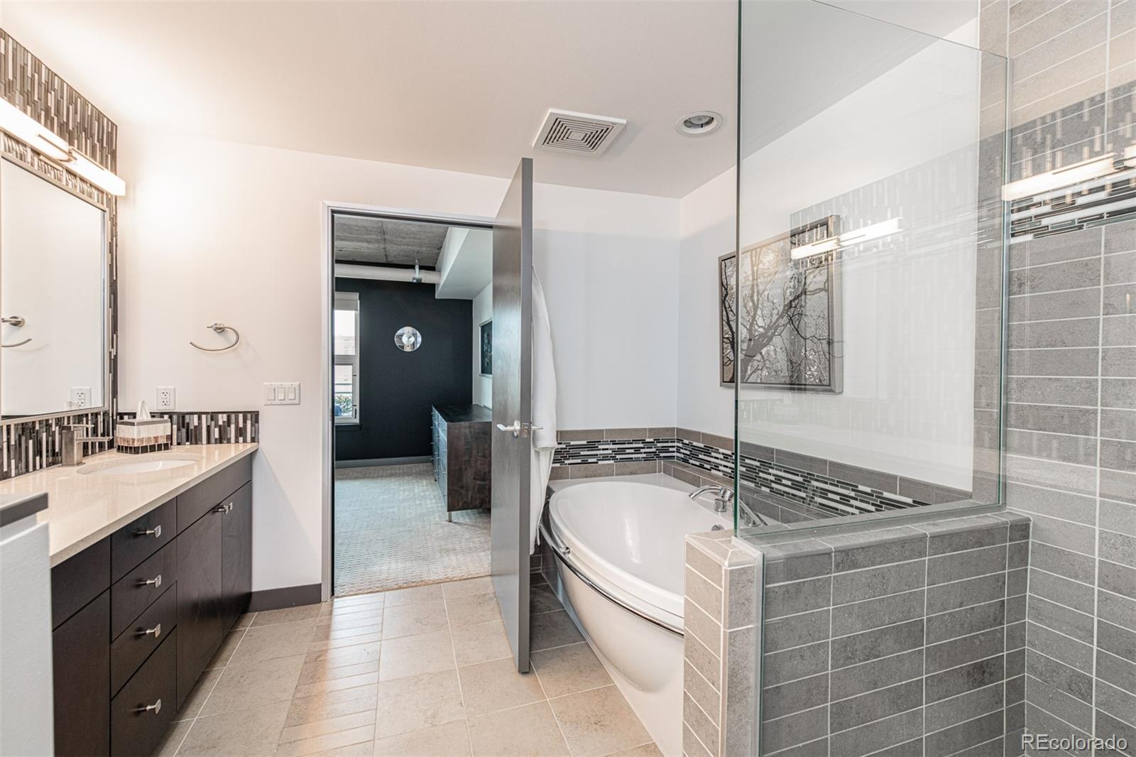 2229 Blake Street Unit: 701