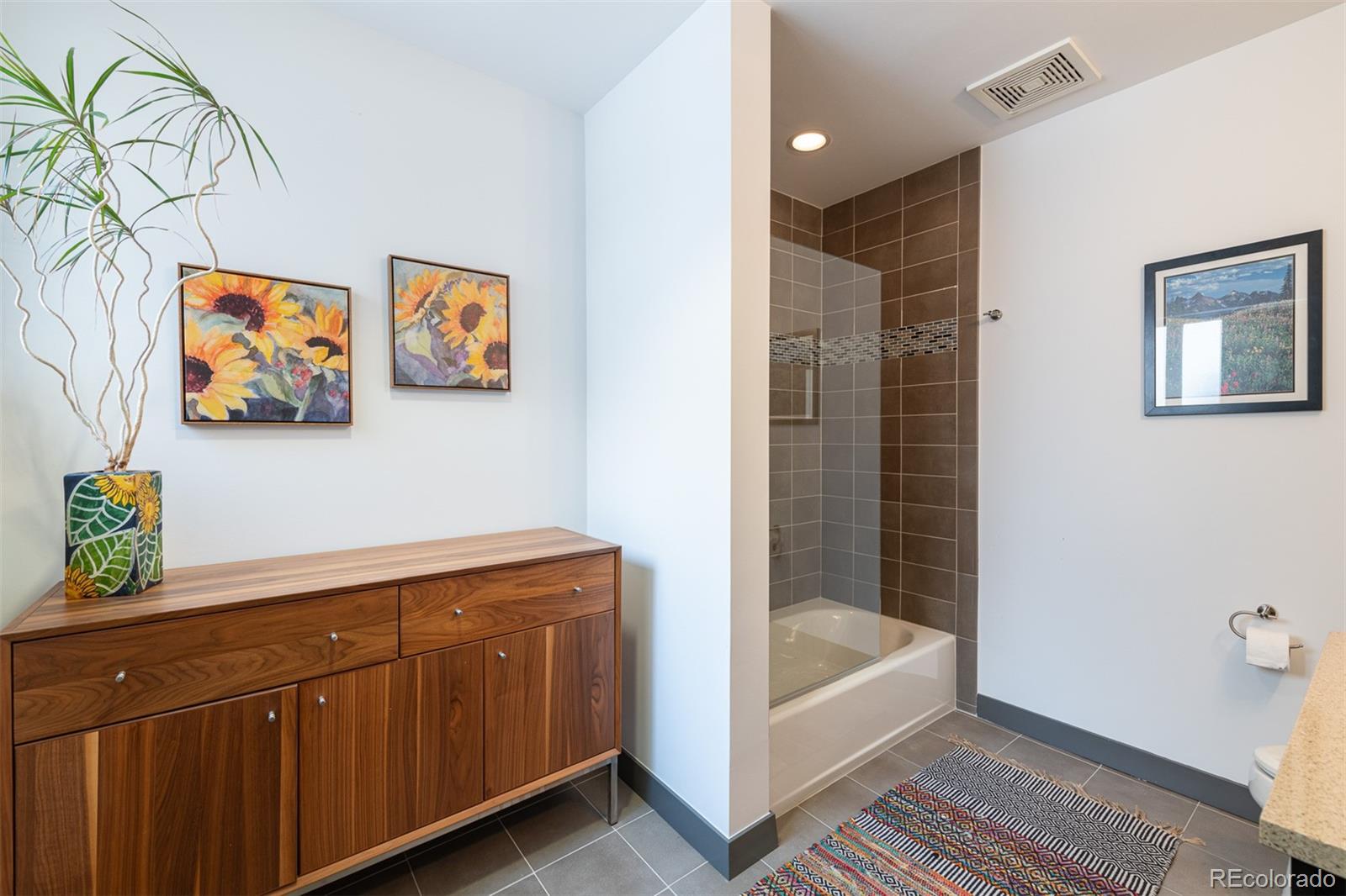 2229 Blake Street Unit: 701