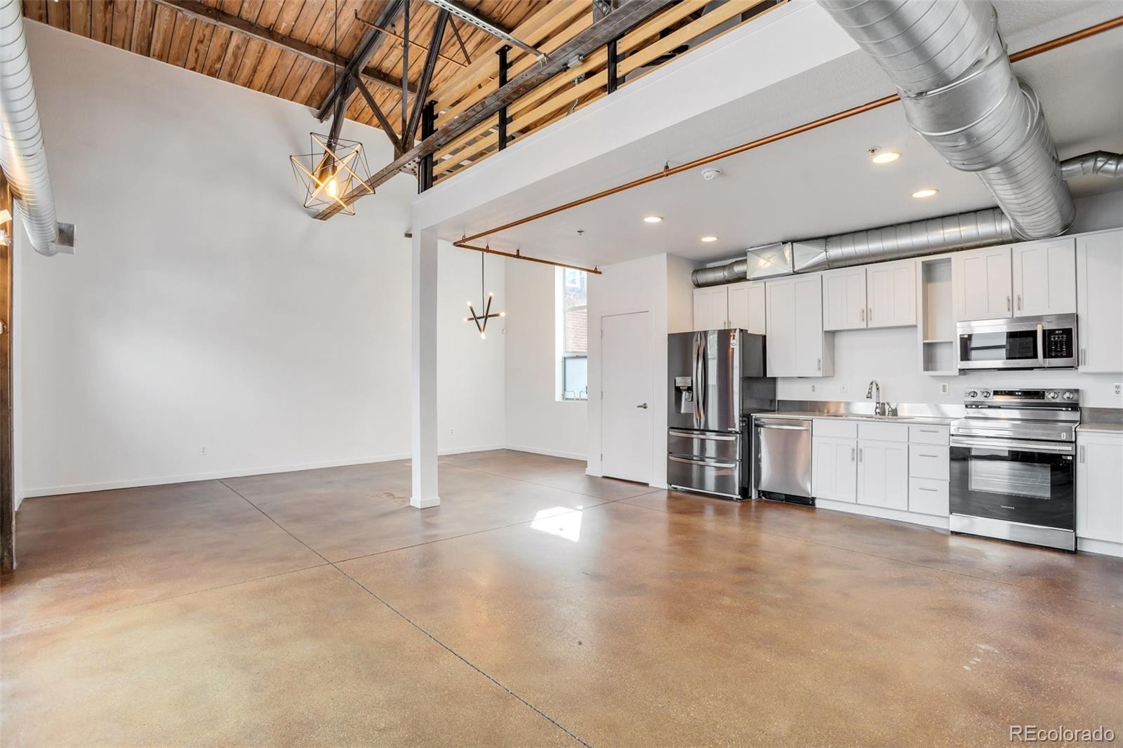 3033 Blake Street Unit: 121