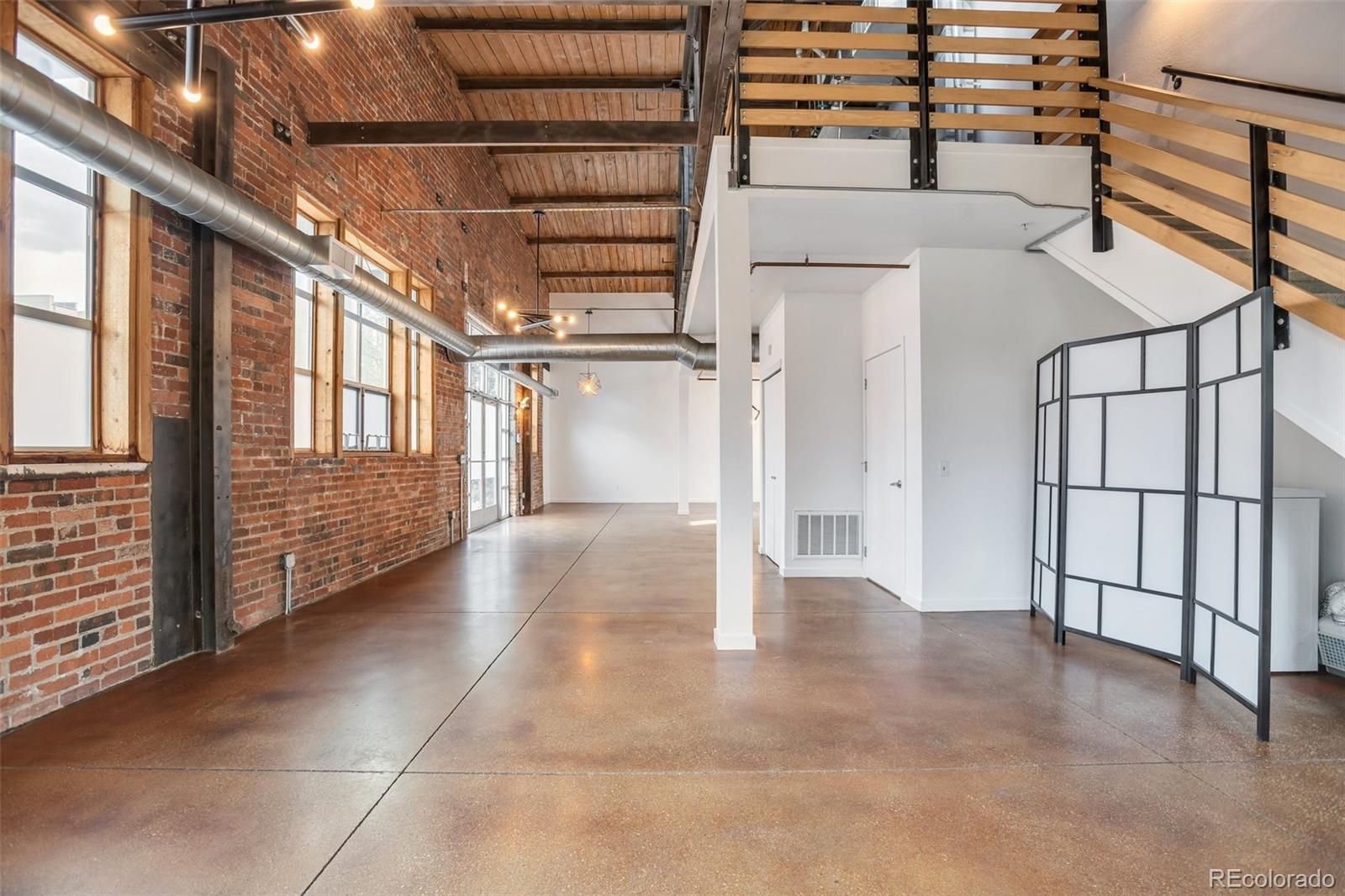 3033 Blake Street Unit: 121