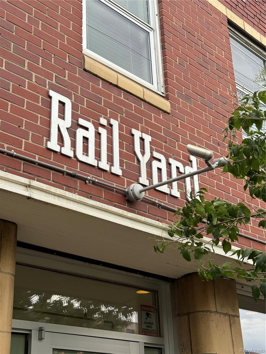 3033 Blake Street Unit: 121