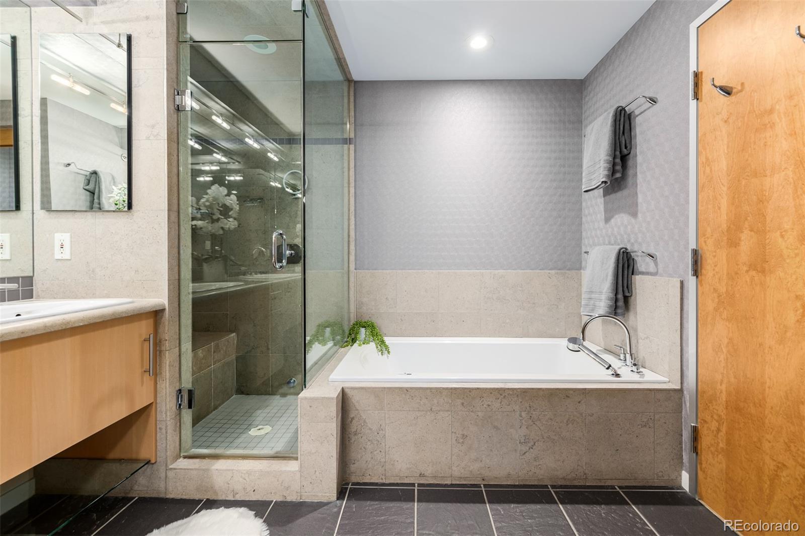 1401 Wewatta Street Unit: 1101