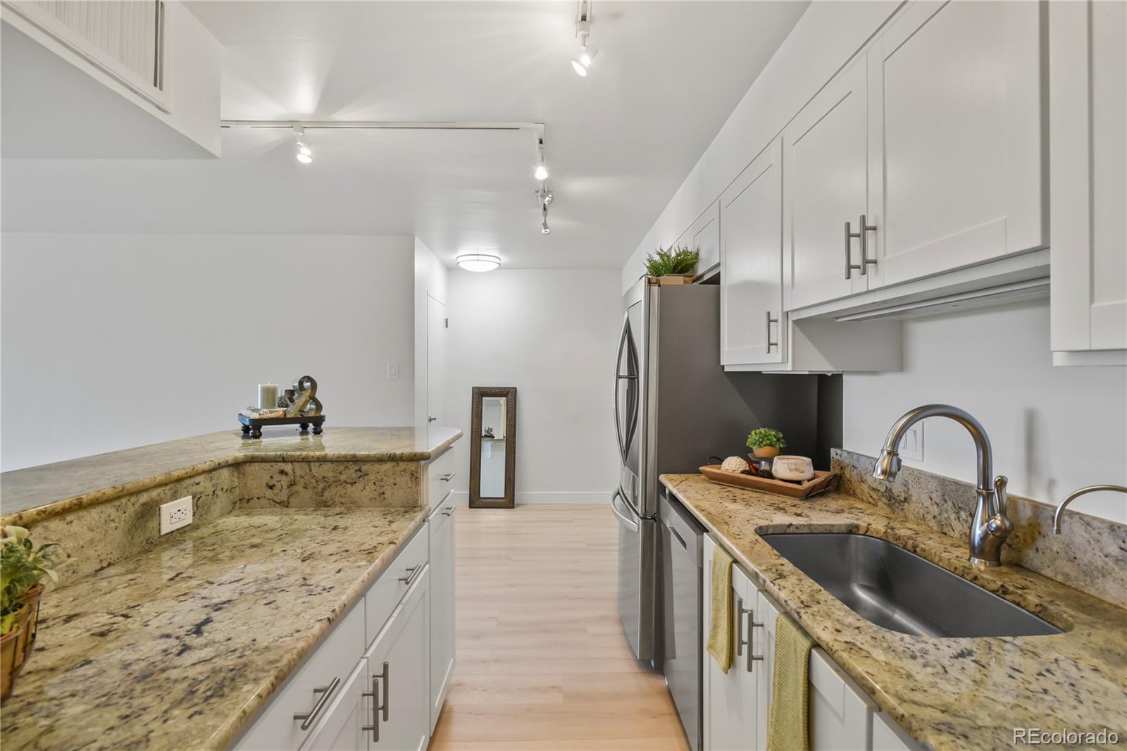 790 N Washington Street Unit: 1106