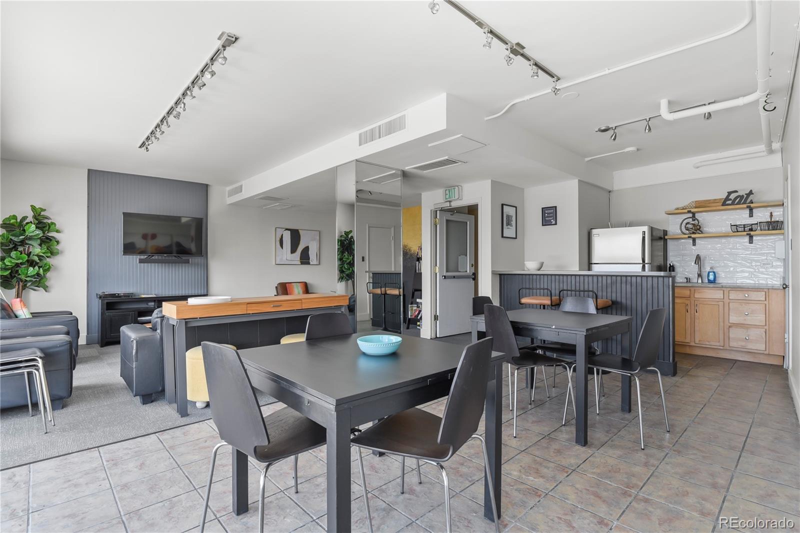 790 N Washington Street Unit: 1106