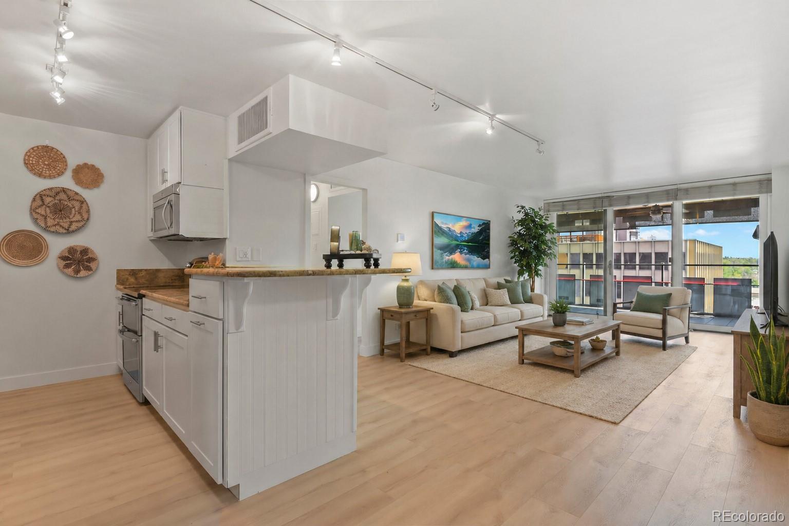 790 N Washington Street Unit: 1106