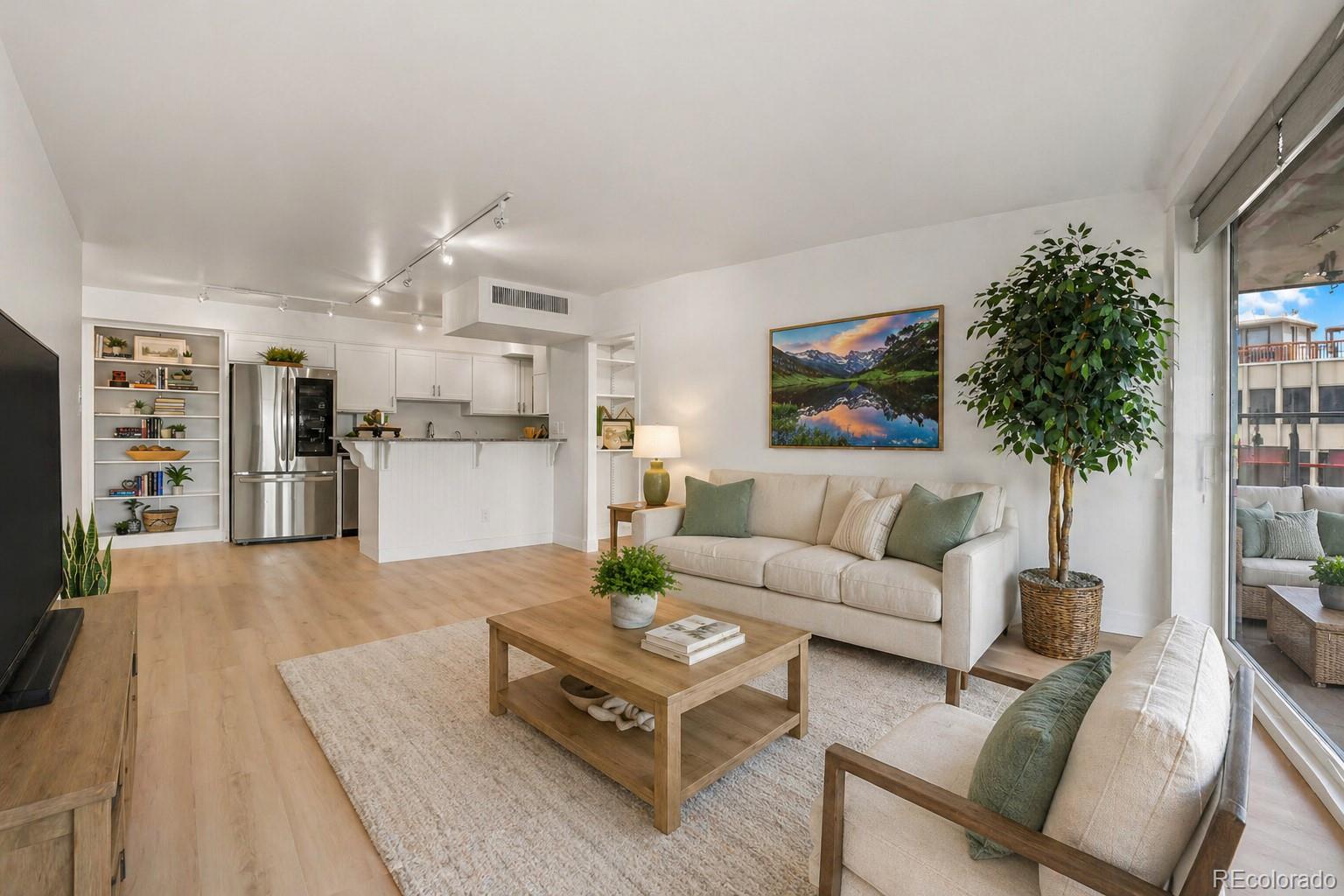790 N Washington Street Unit: 1106