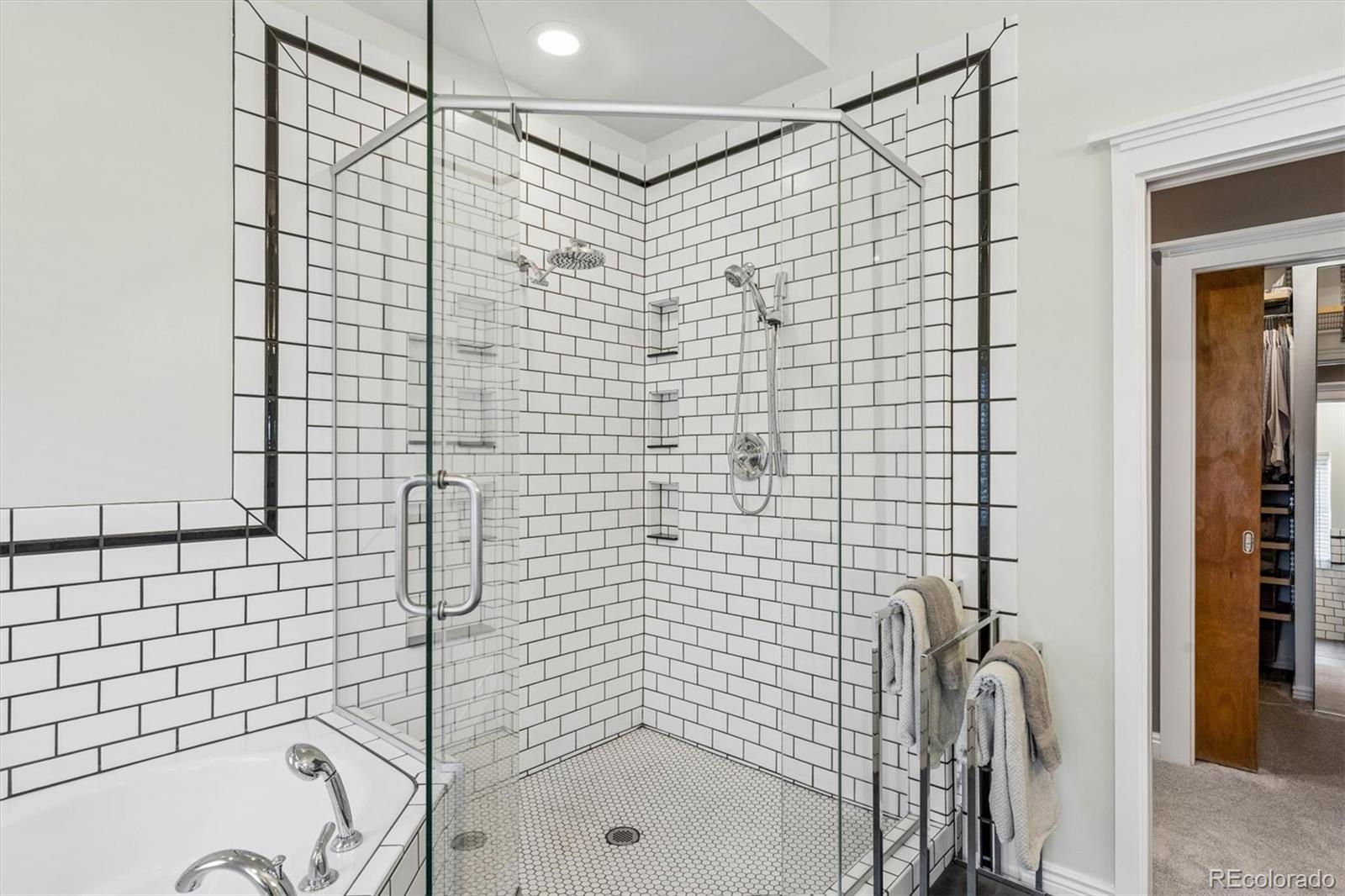 1352 N Pennsylvania Street Unit: 5